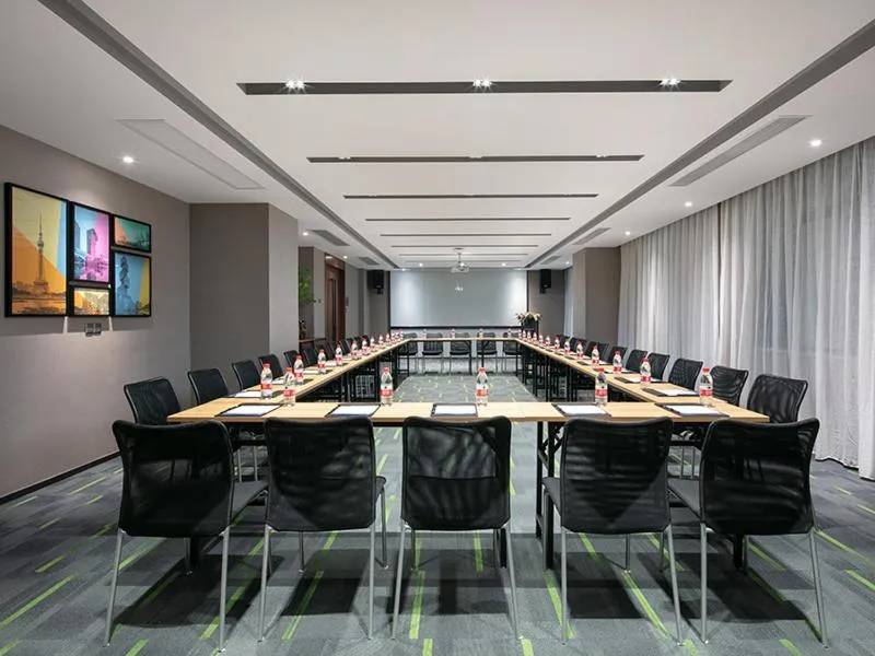 Meeting/conference room in Hampton by Hilton Foshan Dali