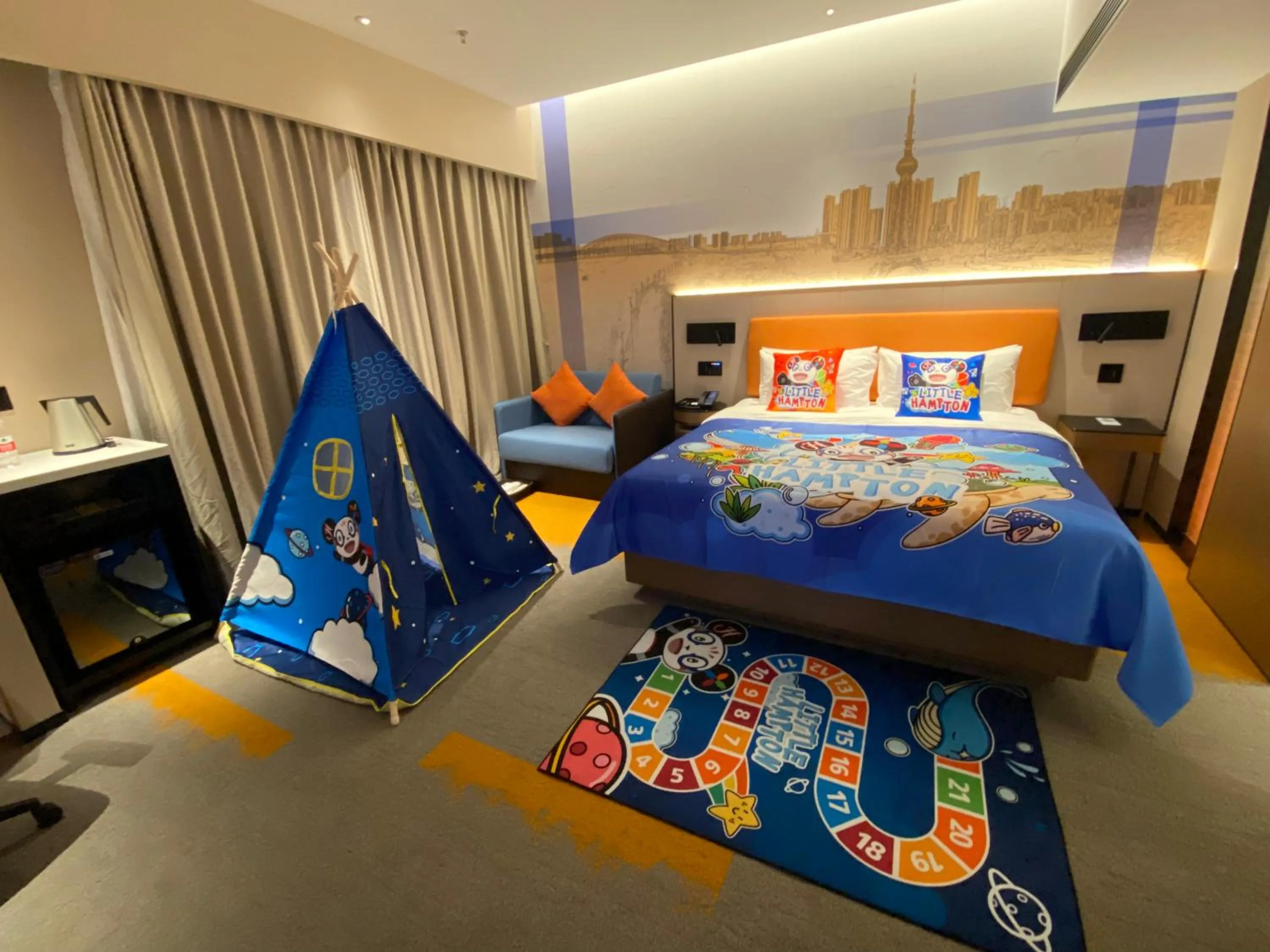 Bed in Hampton by Hilton Foshan Dali