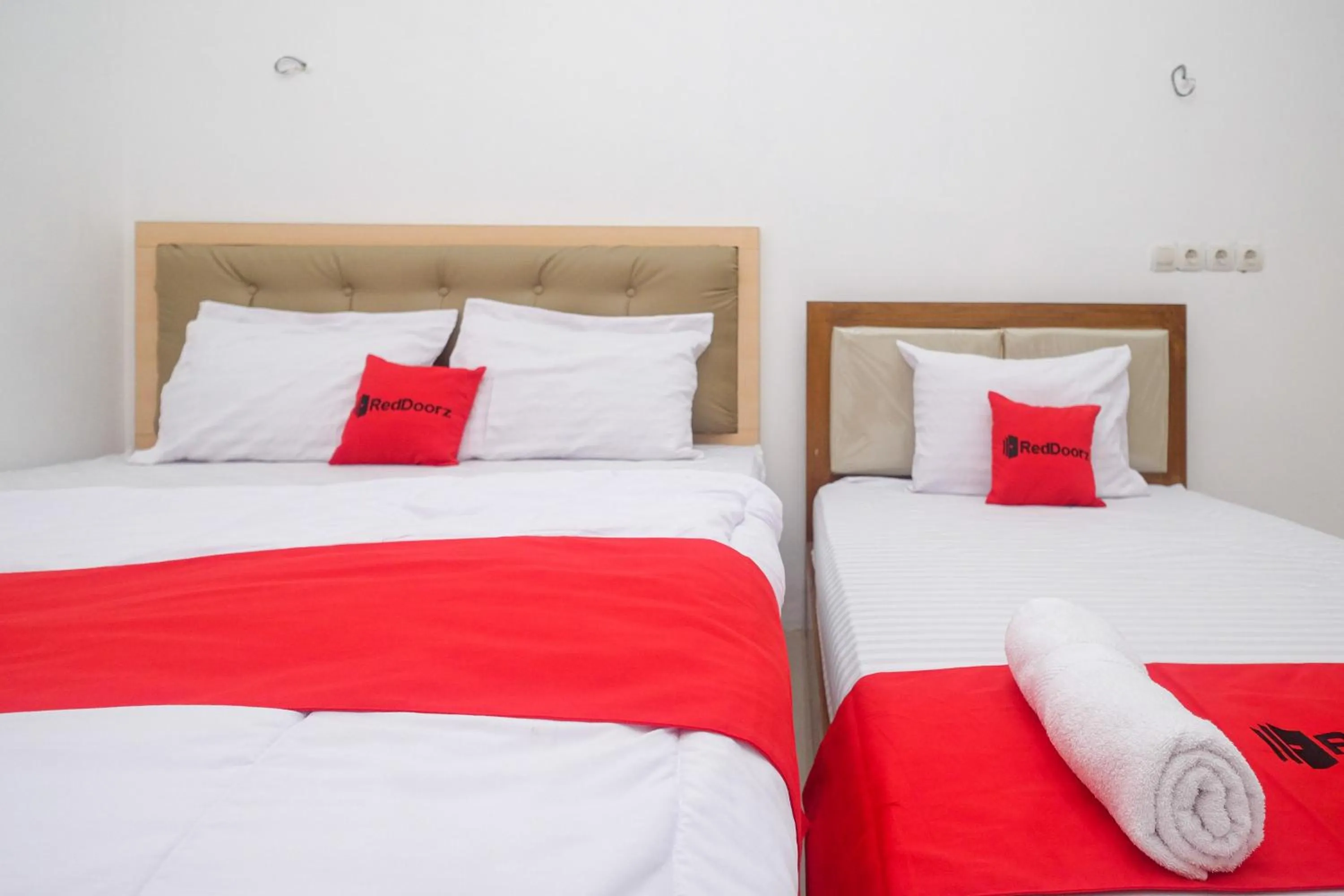 Bed in RedDoorz Syariah near Alun Alun Temanggung