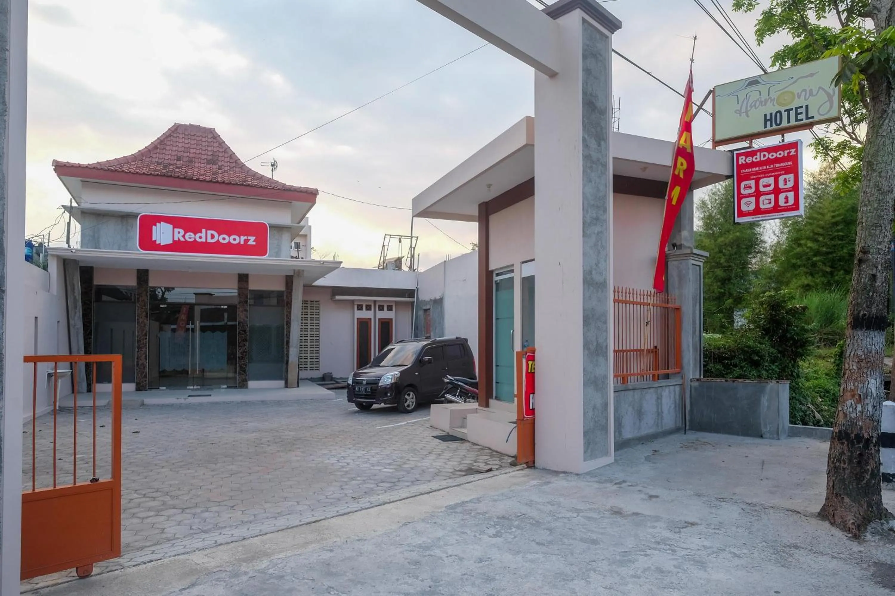 Property building in RedDoorz Syariah near Alun Alun Temanggung