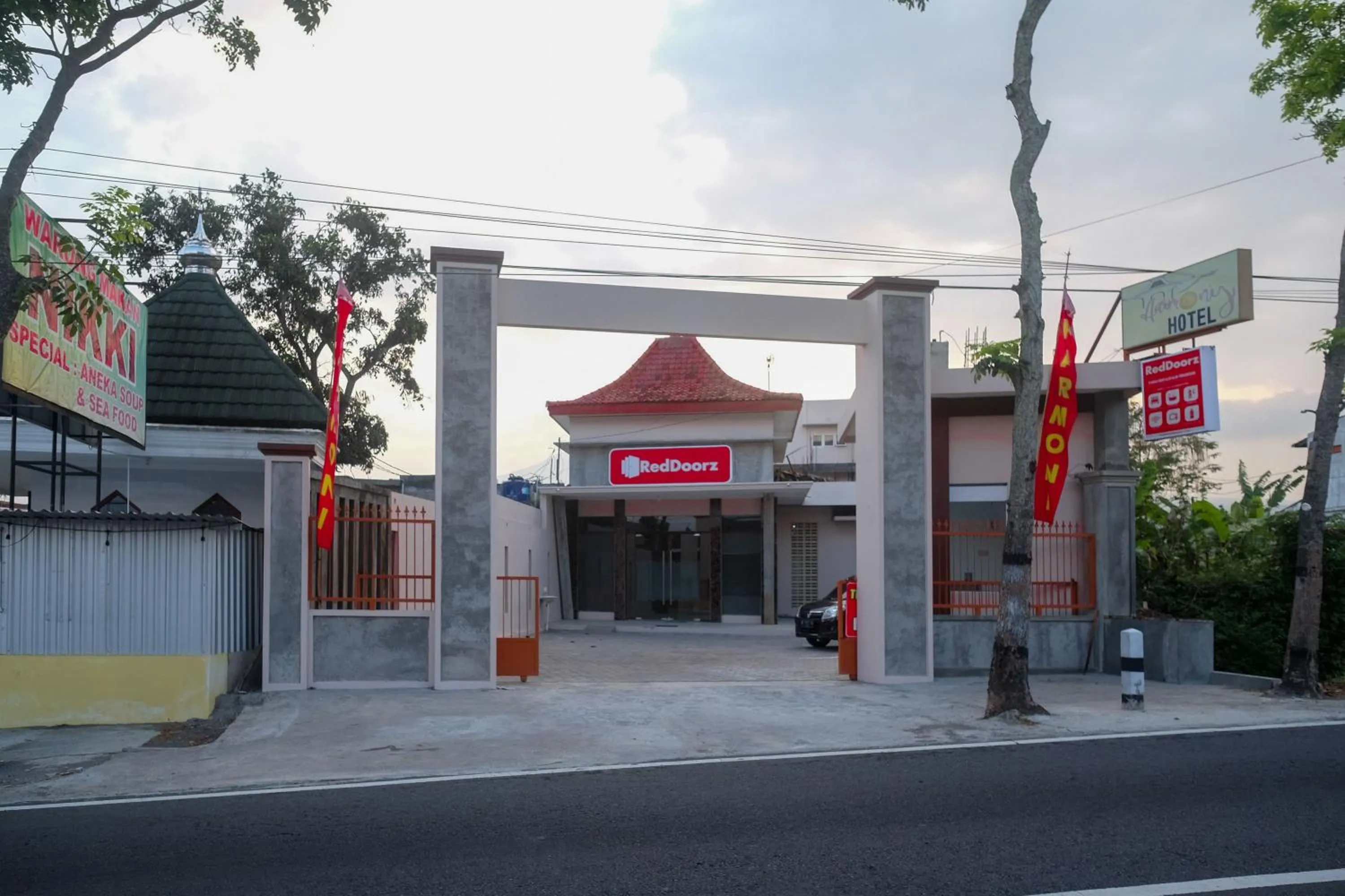 Property building in RedDoorz Syariah near Alun Alun Temanggung