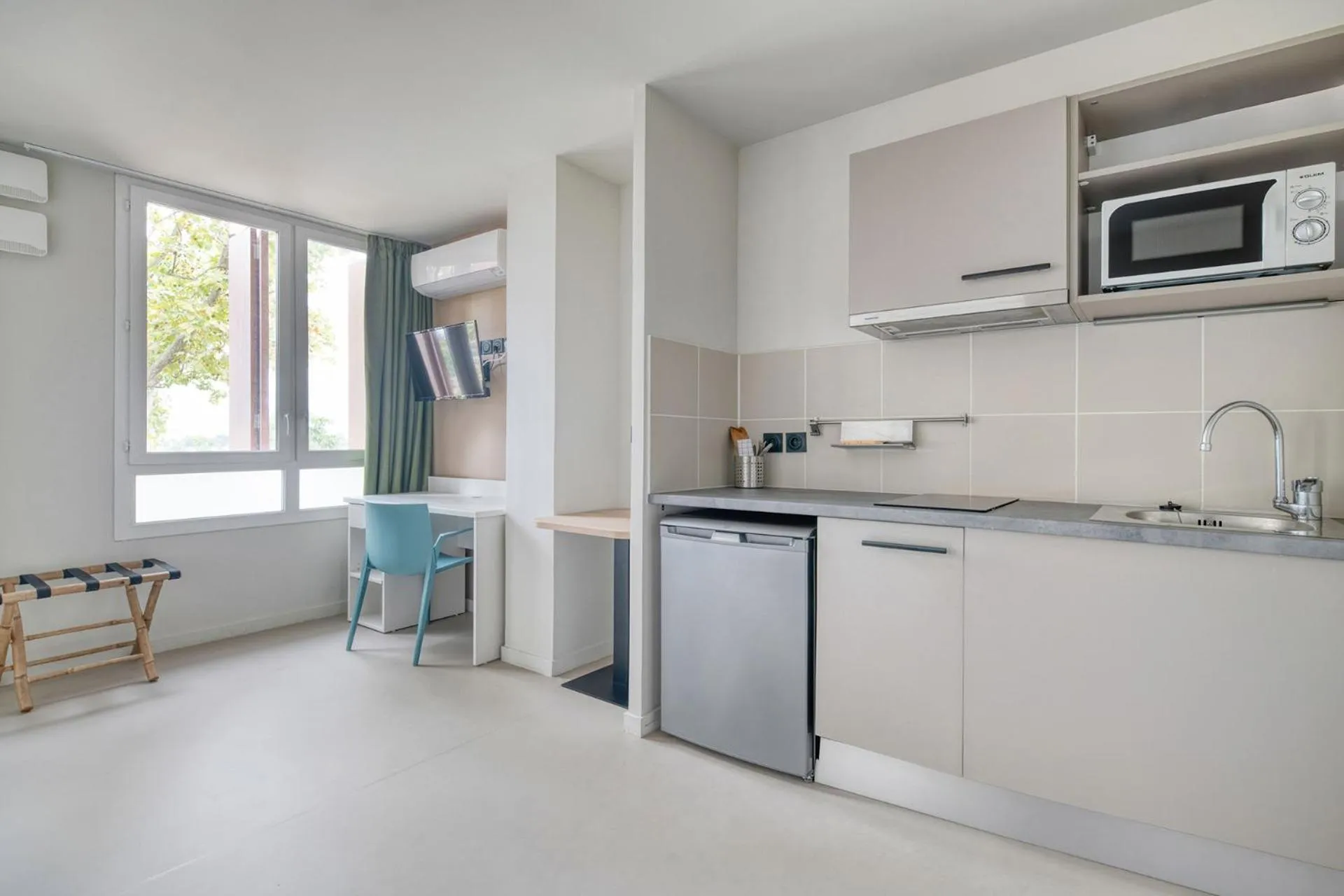 Kitchen or kitchenette in Appart'hôtel Toulouse Zénith