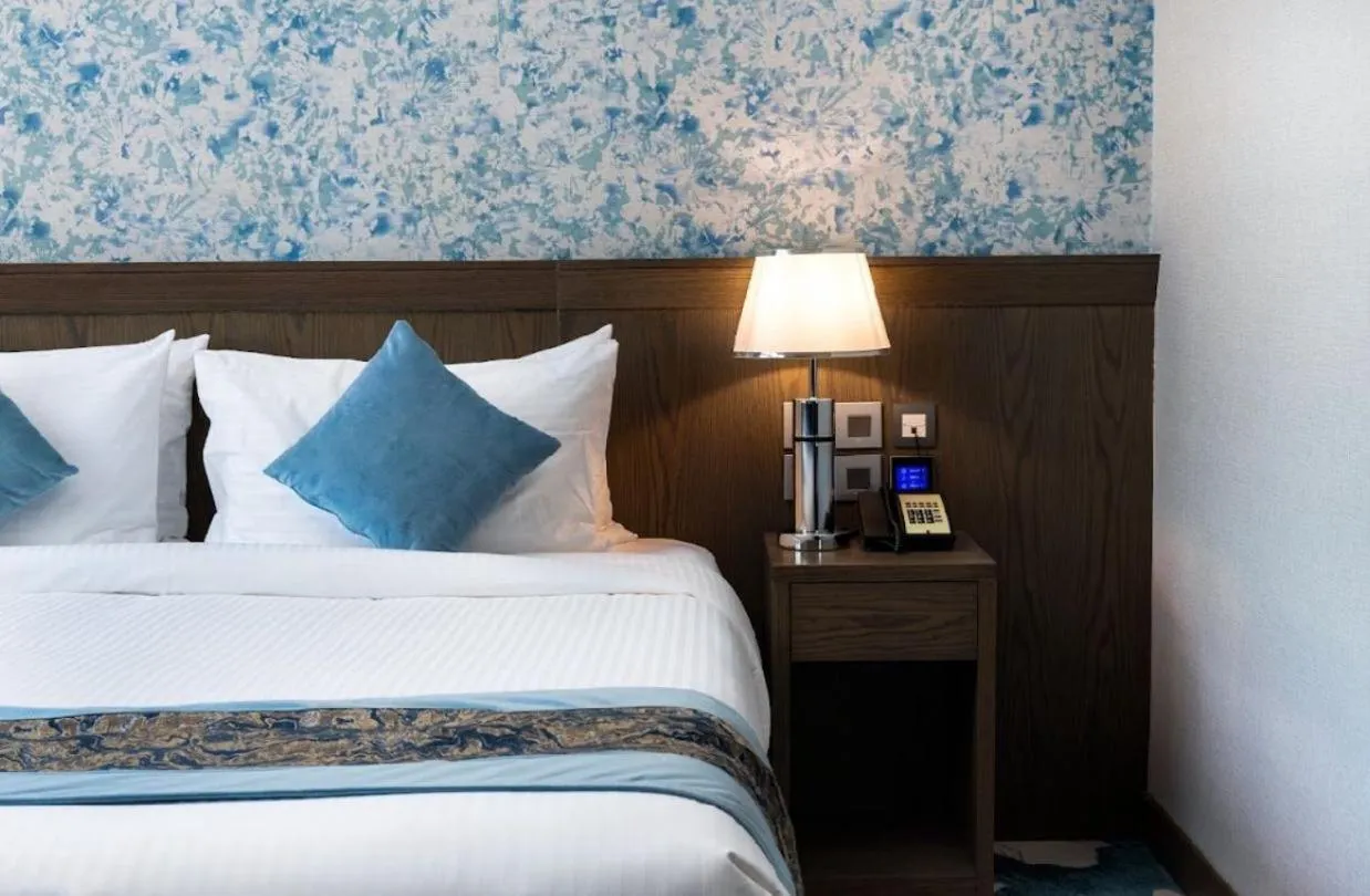 Photo of the whole room, Bed in View Al Madinah Hotel