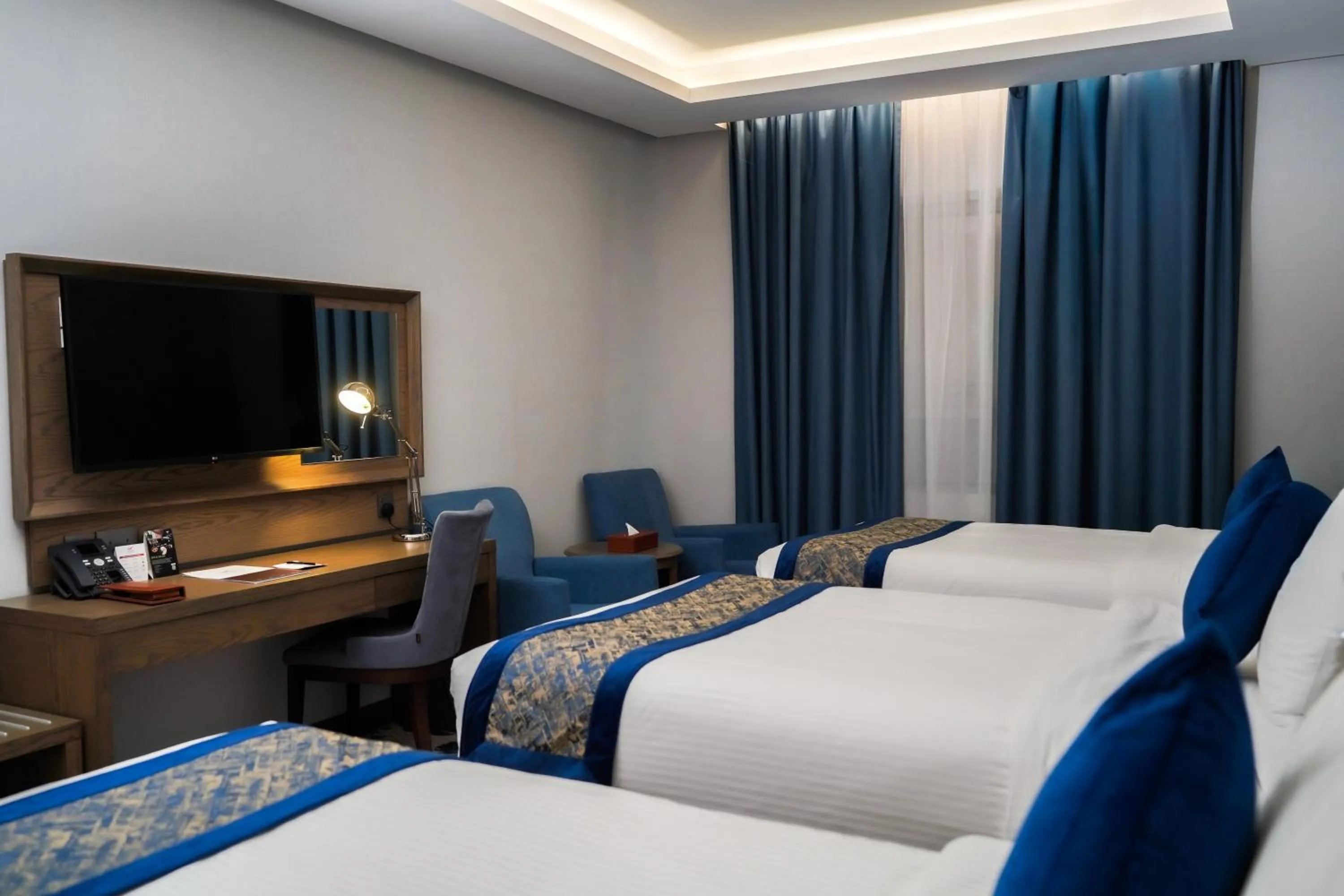 Bedroom, Bed in View Al Madinah Hotel