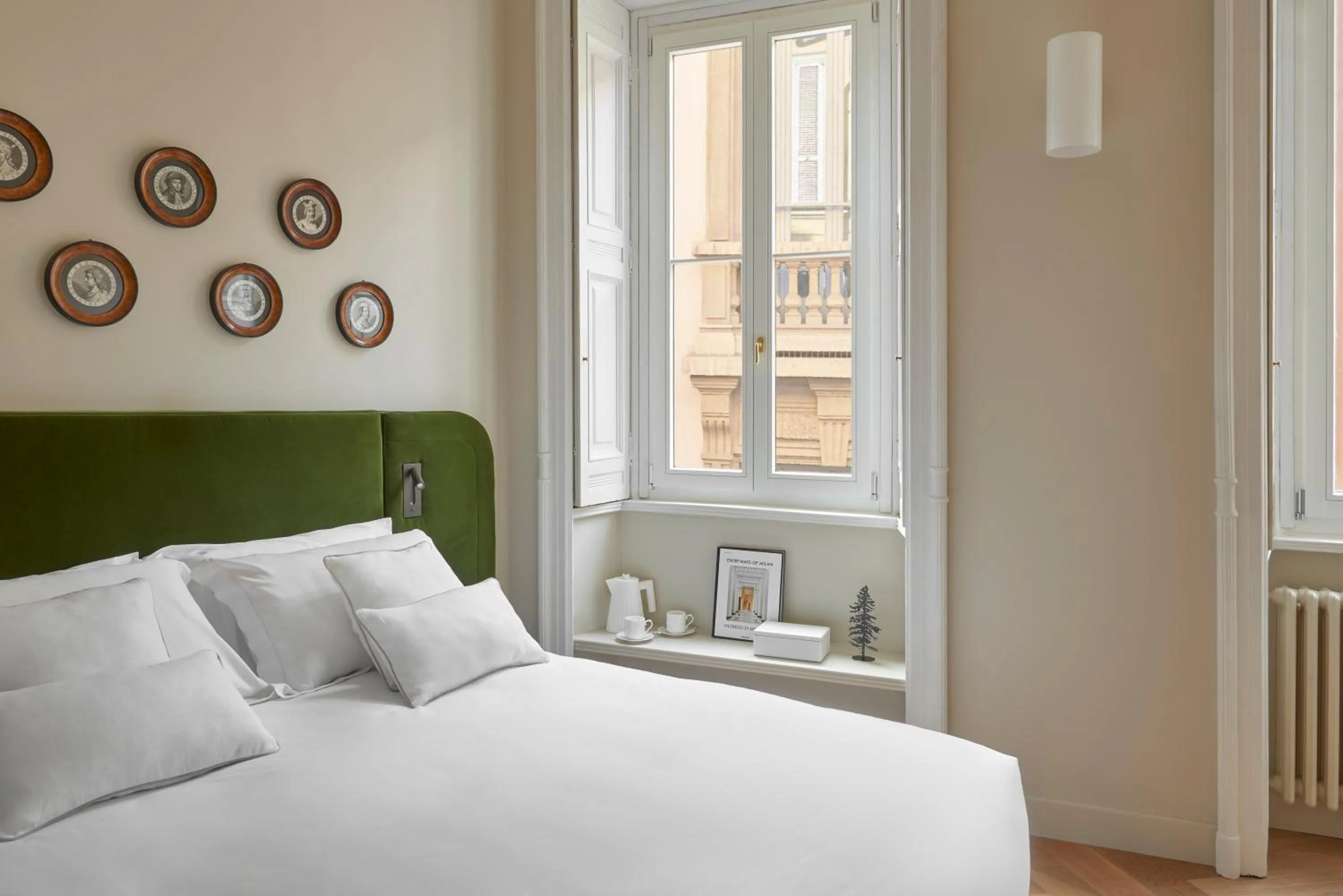 Bed in Crossing Manzoni