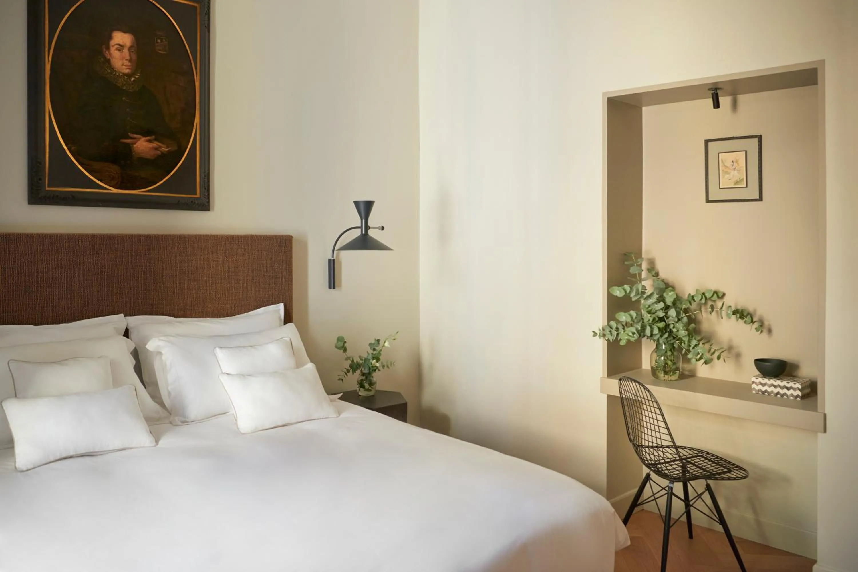 Bed in Crossing Manzoni