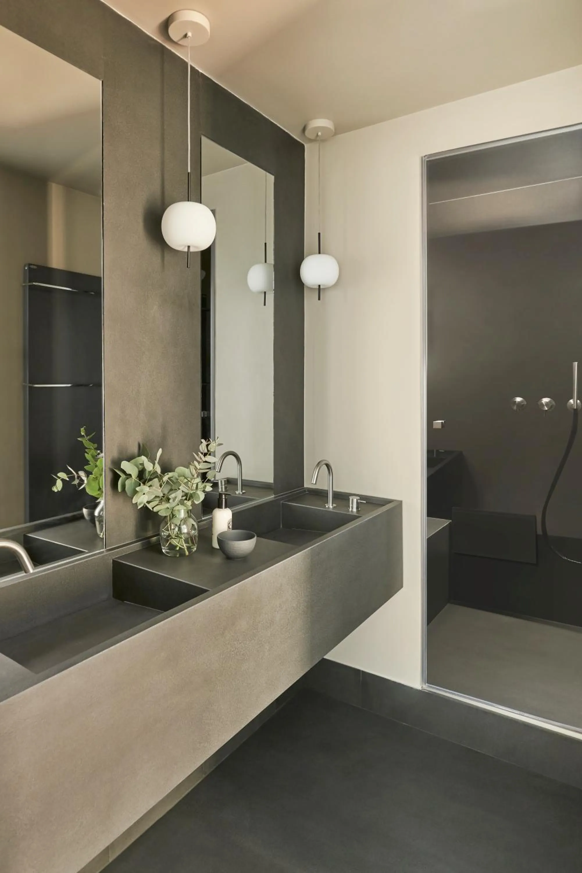 Bathroom in Crossing Manzoni