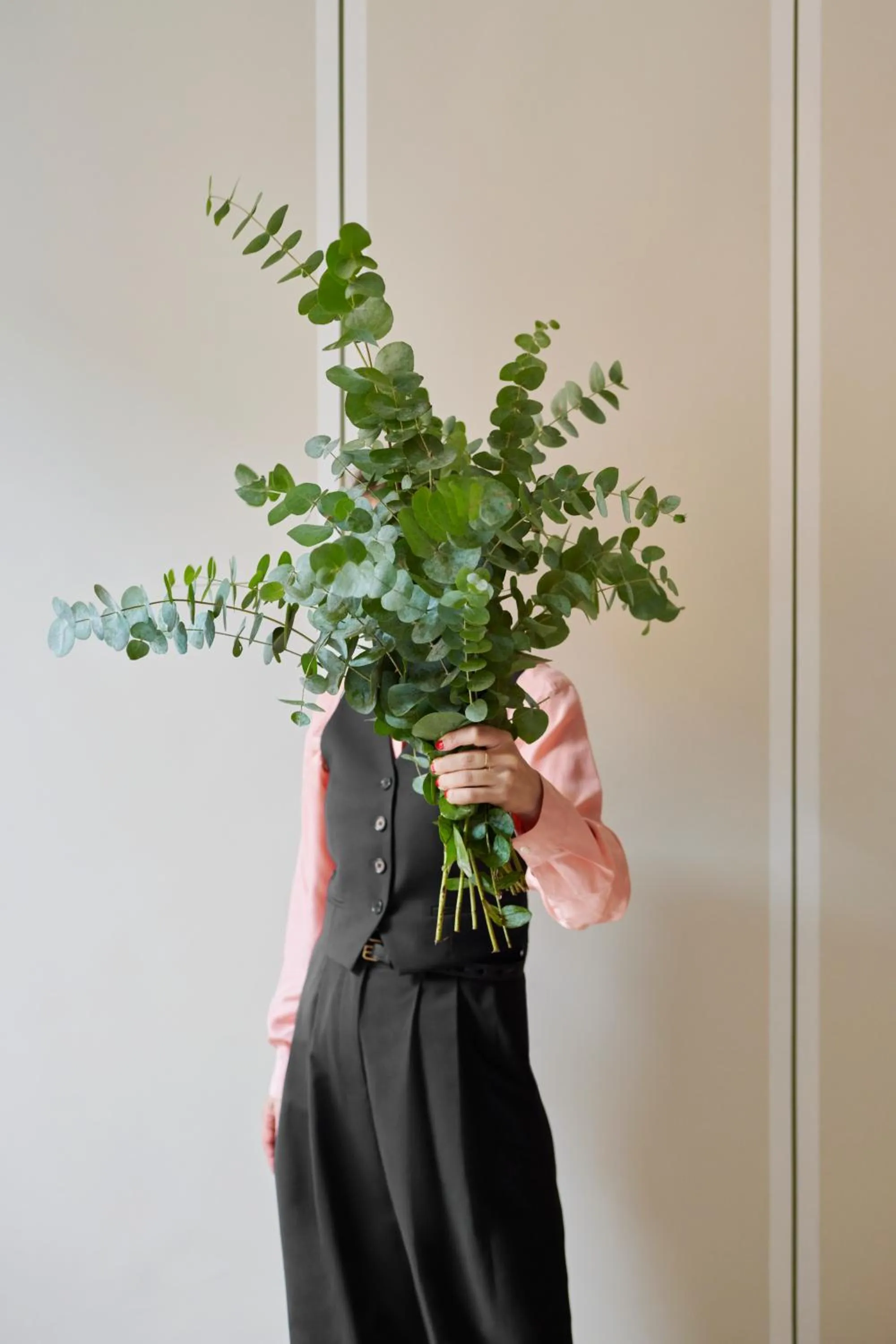 Staff in Crossing Manzoni