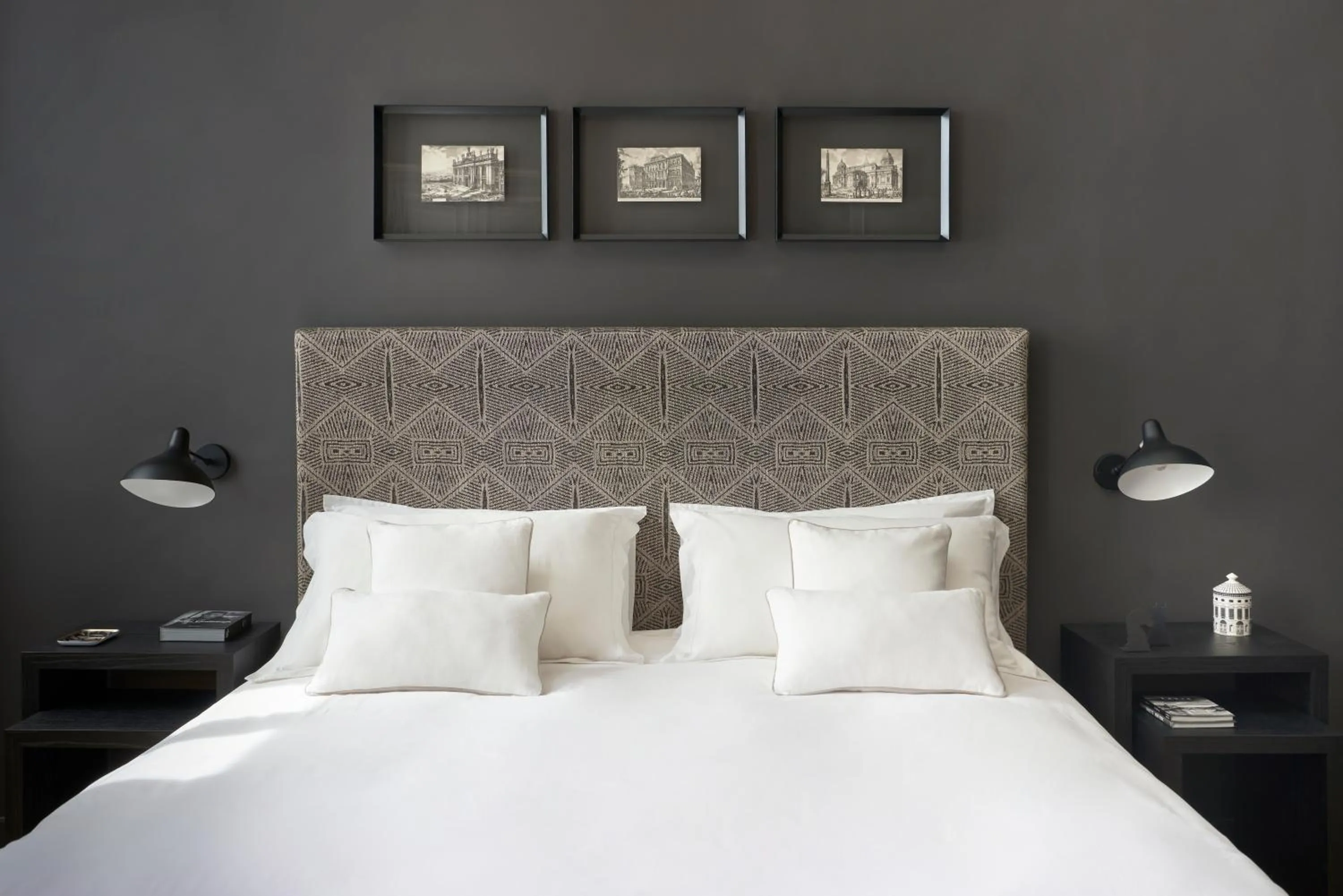 Bed in Crossing Manzoni