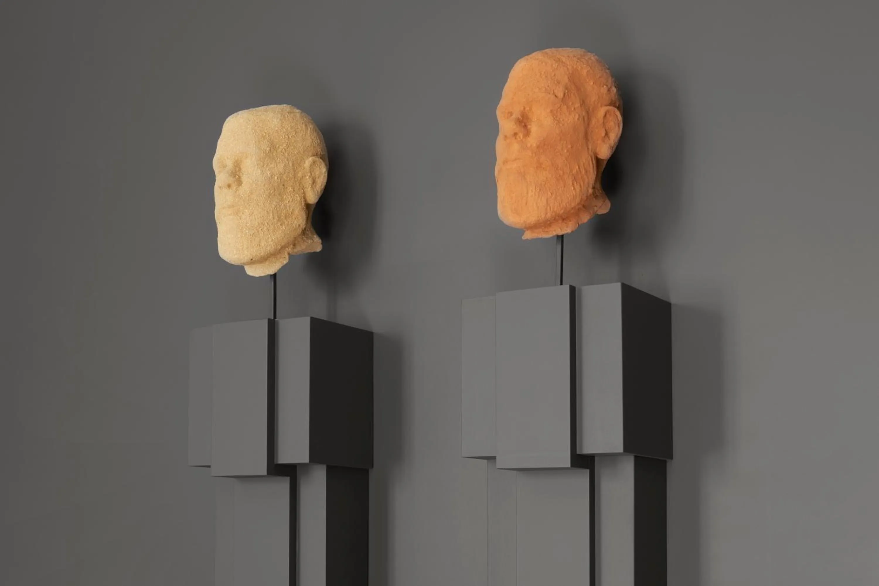 Decorative detail in Crossing Manzoni