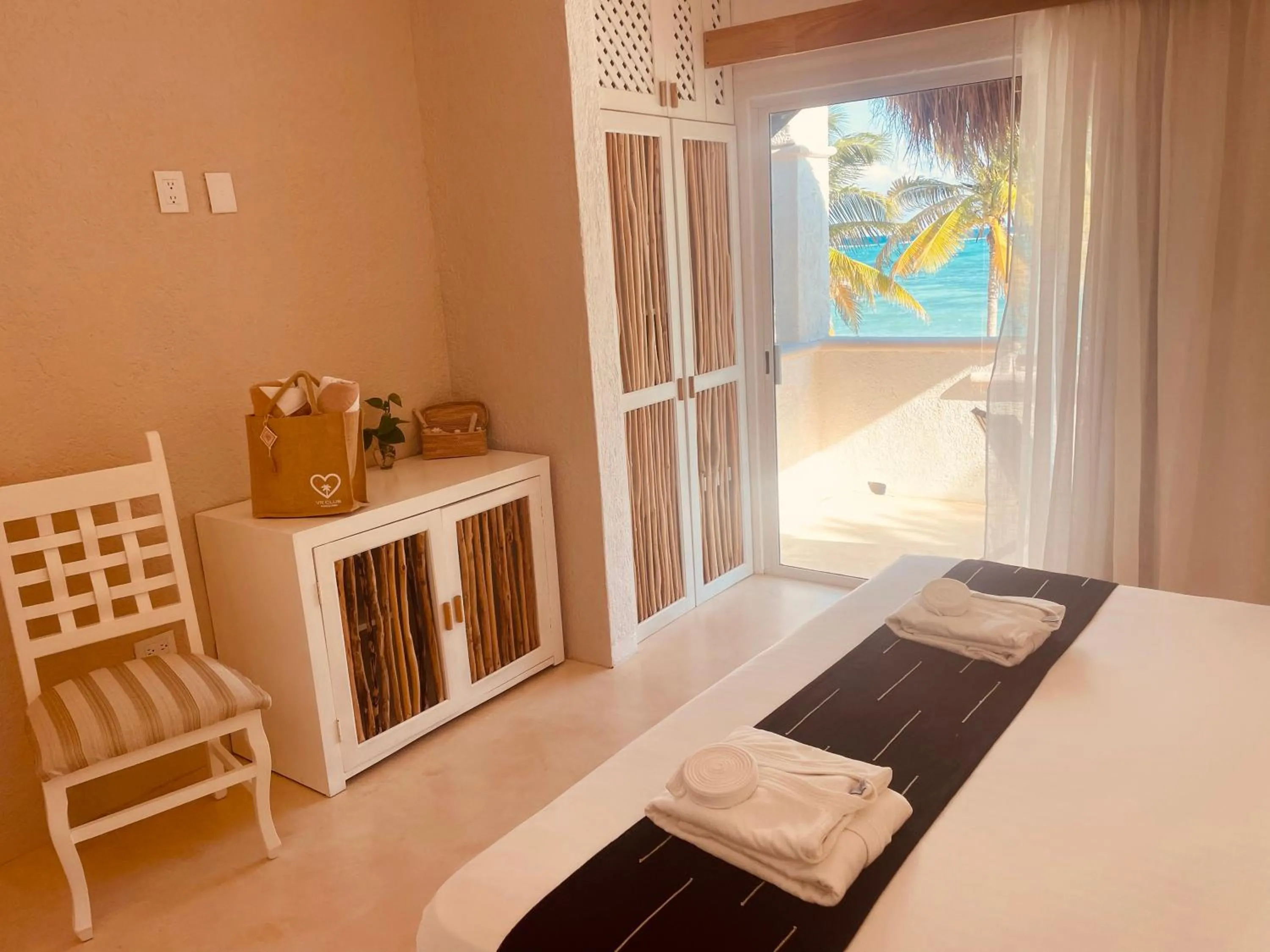 Photo of the whole room, Bed in VR CLUB Tulum Riviera