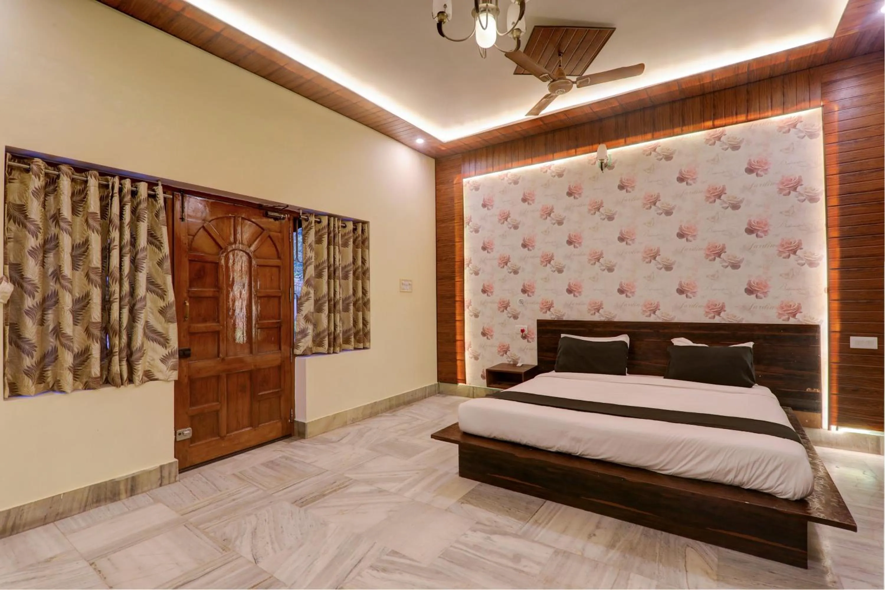 Bedroom, Bed in Hotel O Flagship Adbhut Moment Hotel