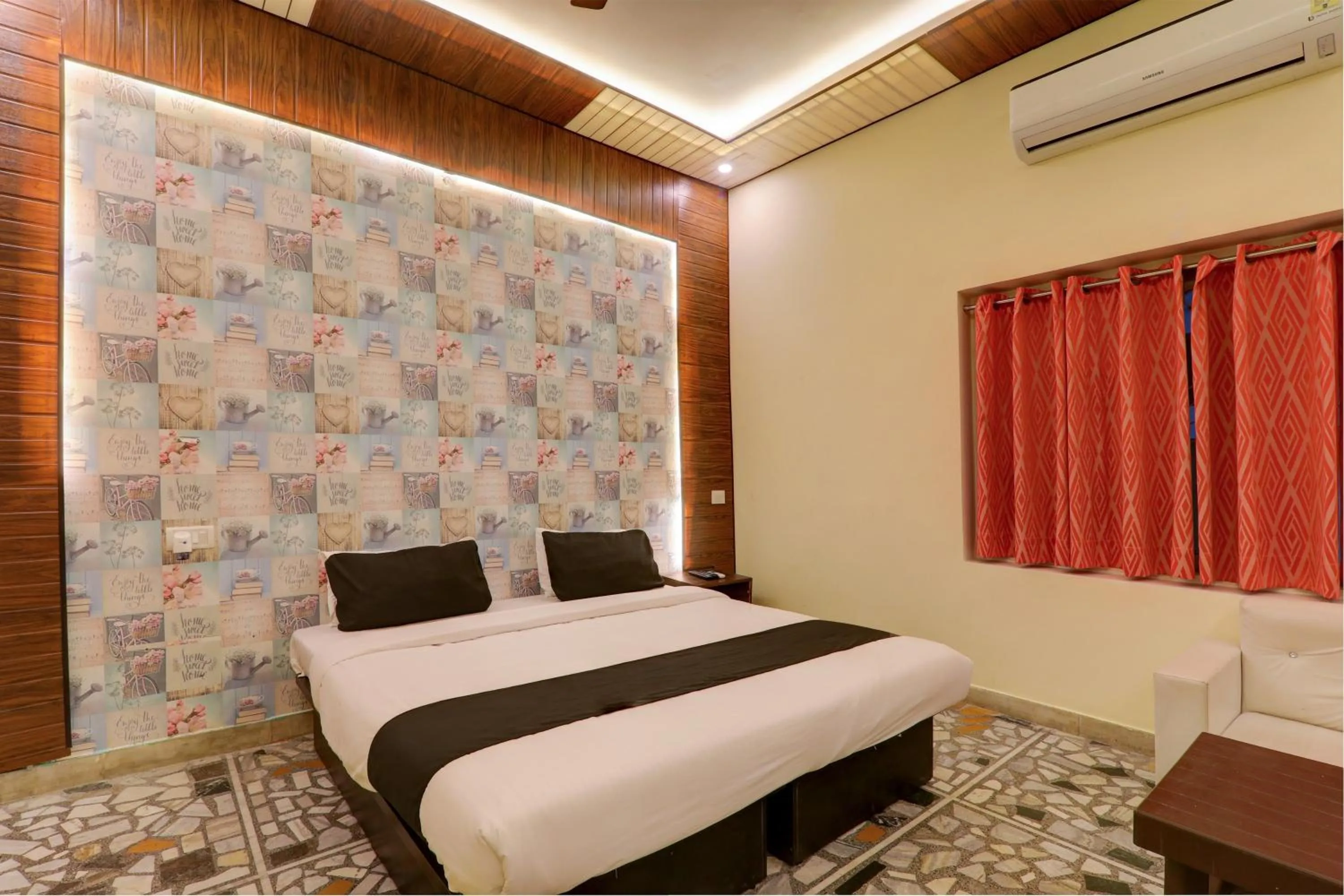 Bedroom, Bed in Hotel O Flagship Adbhut Moment Hotel