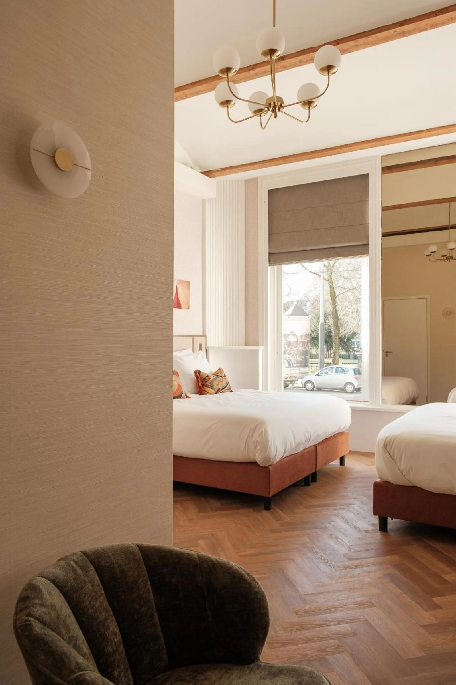 Bed in Parklane Hotel