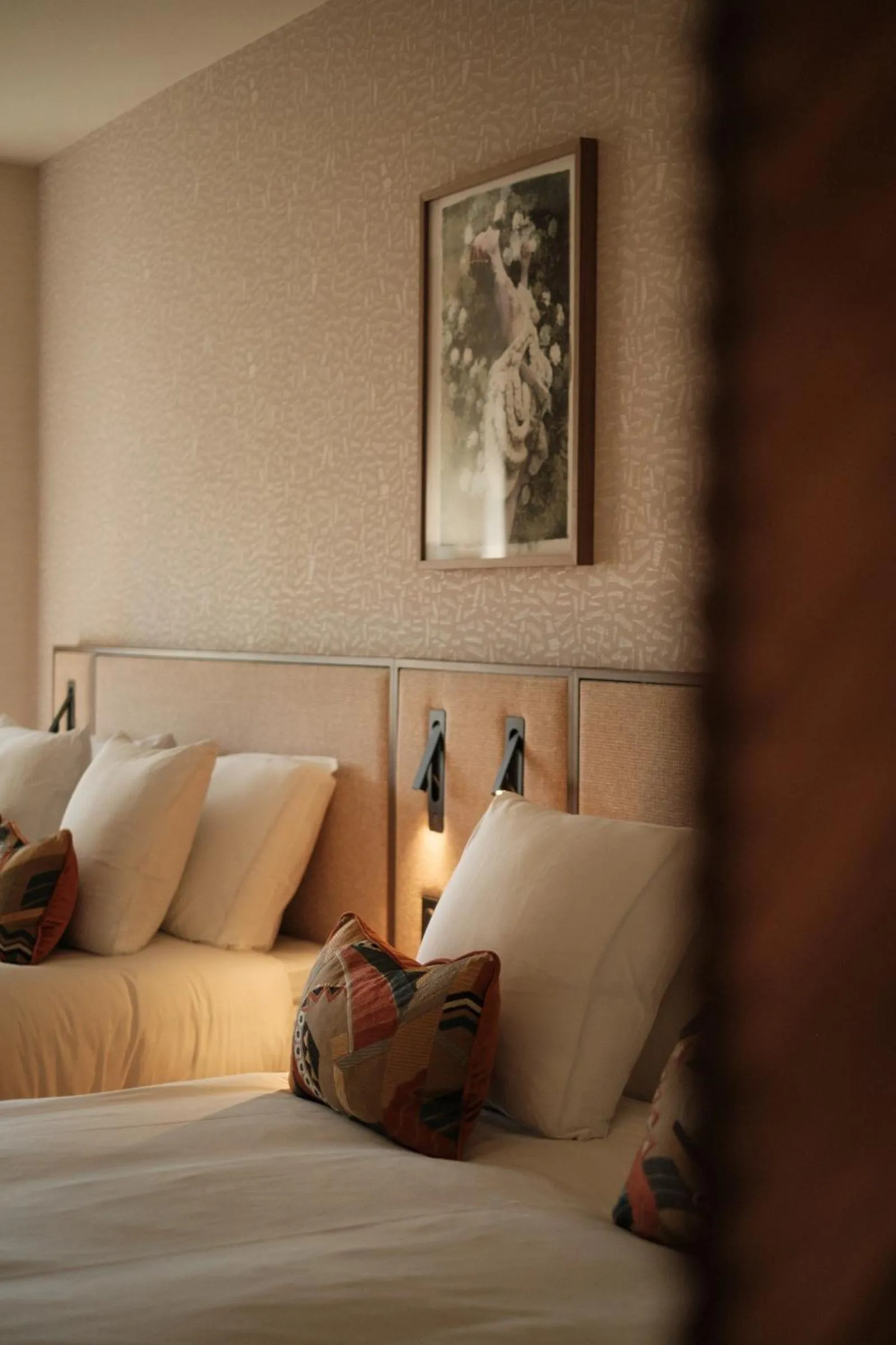 Bed in Parklane Hotel