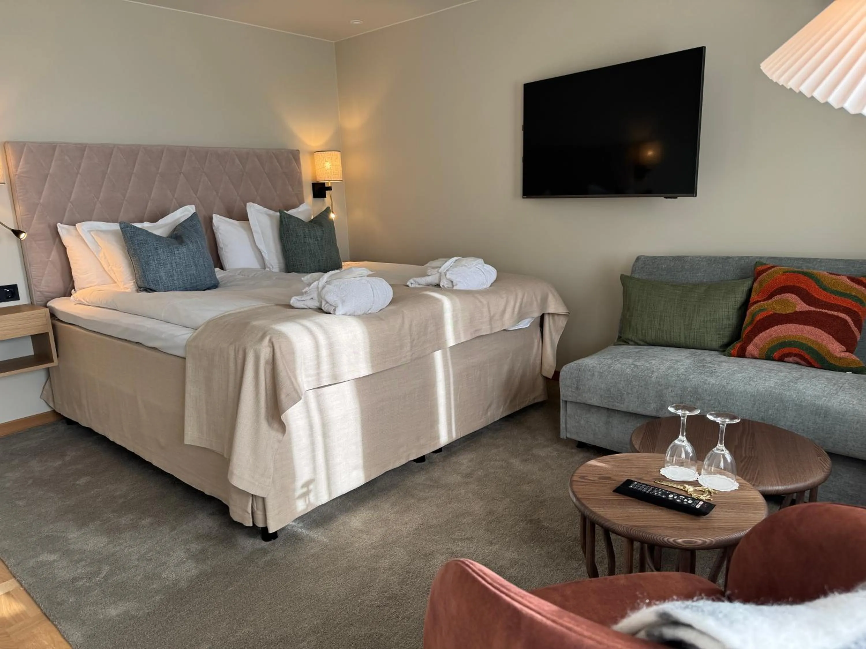 Skåvsjöholm, hotell & konferens