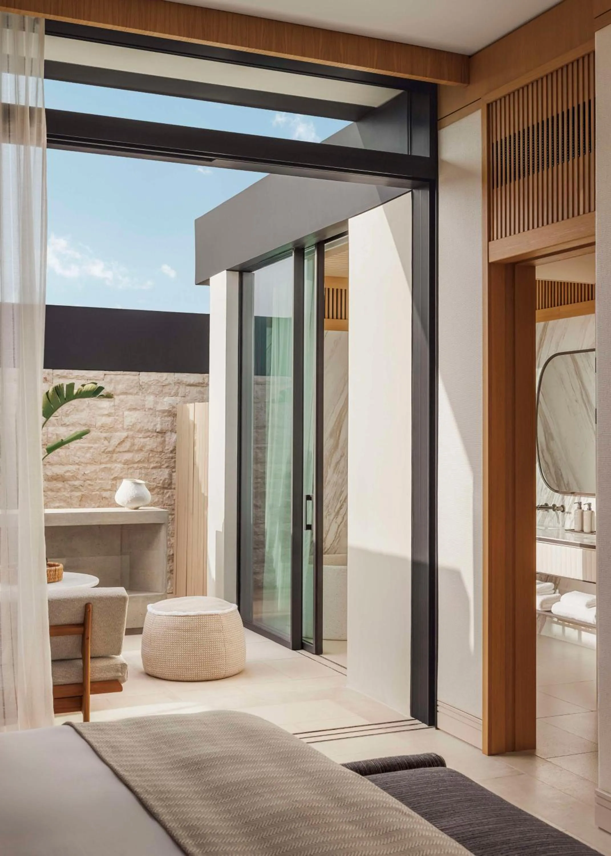 Property building, Bed in One&Only Aesthesis, Athens