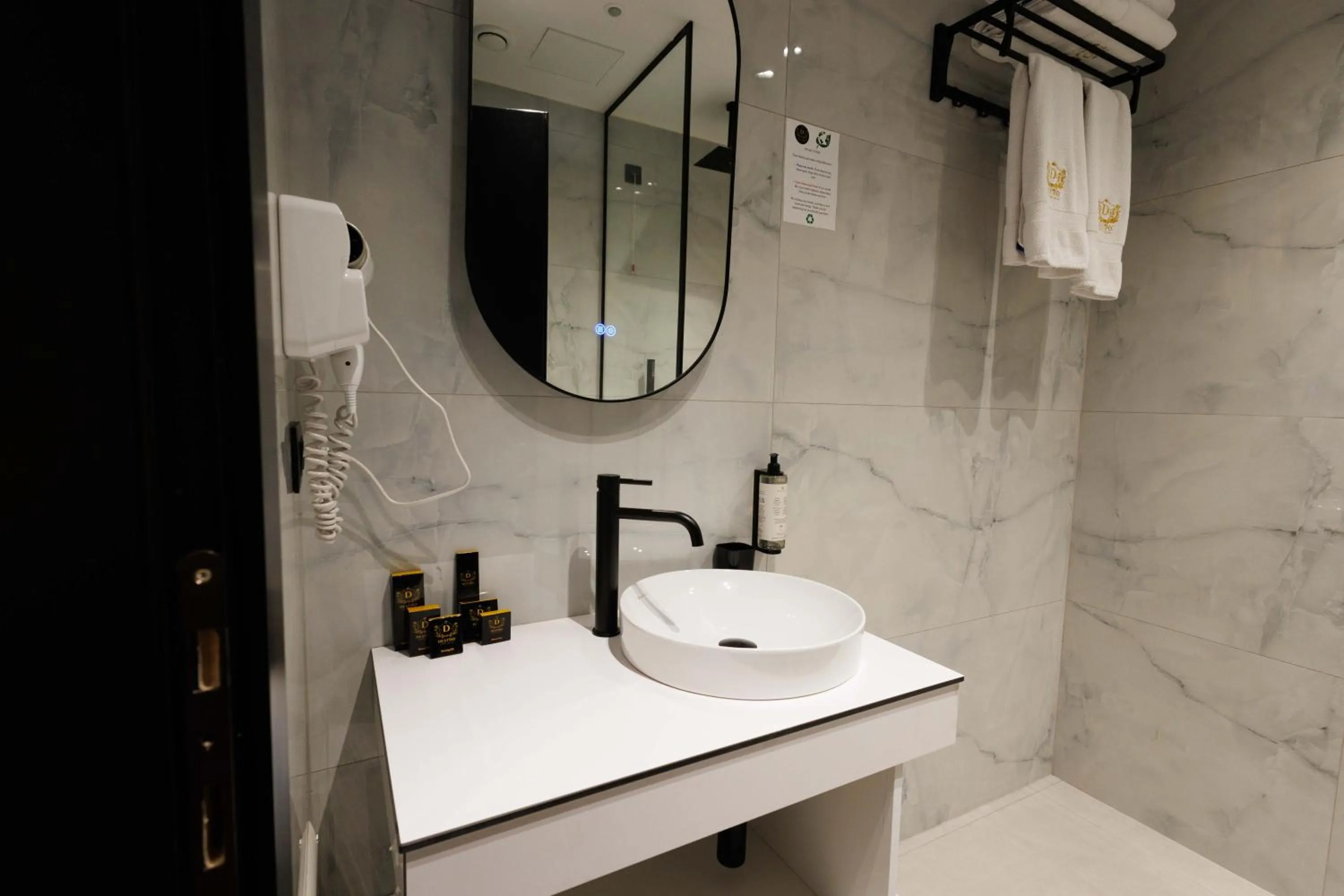 Shower in Destiny Hotel & SPA