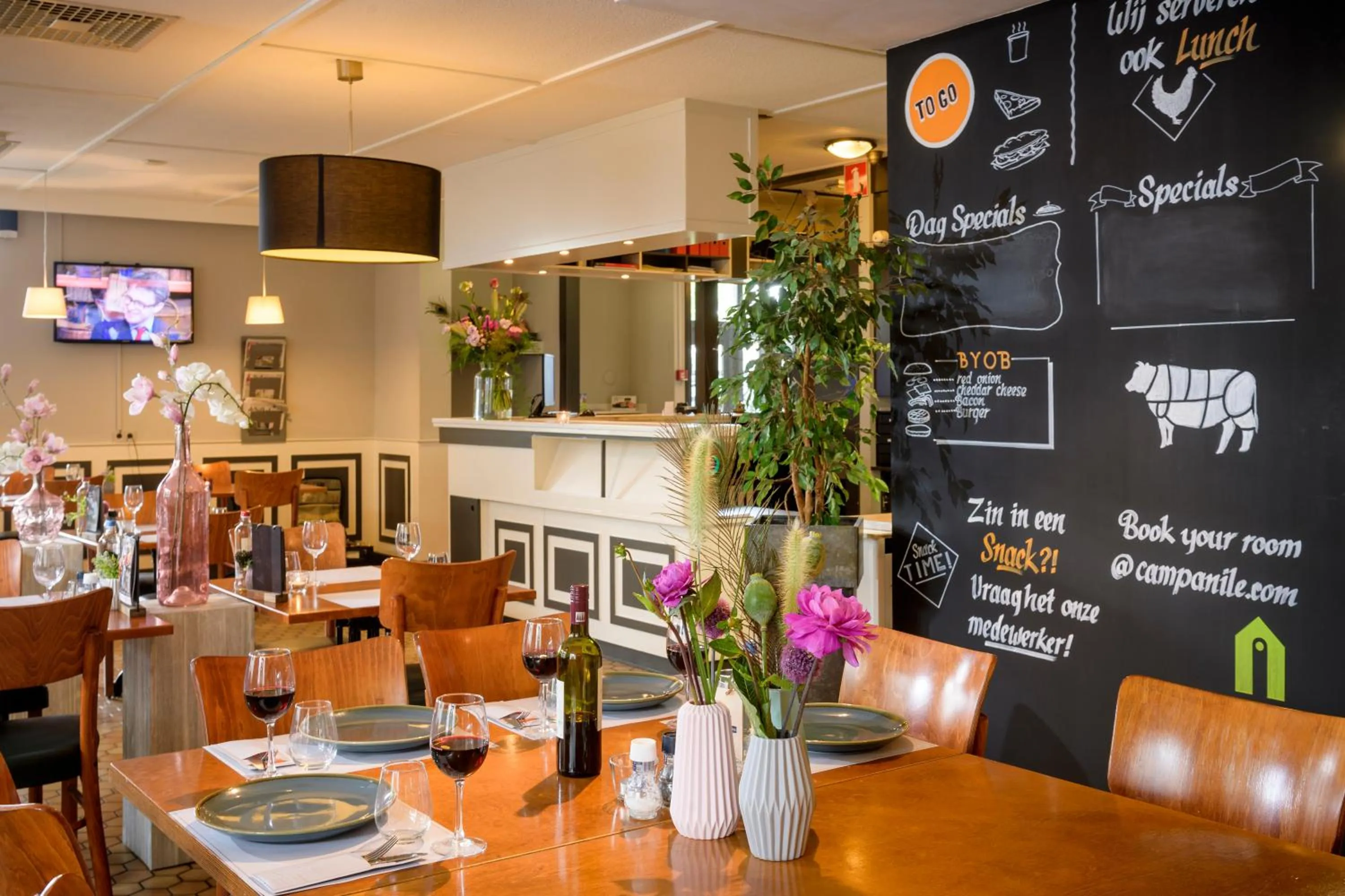 Restaurant/places to eat in Campanile Hotel & Restaurant Rotterdam Oost