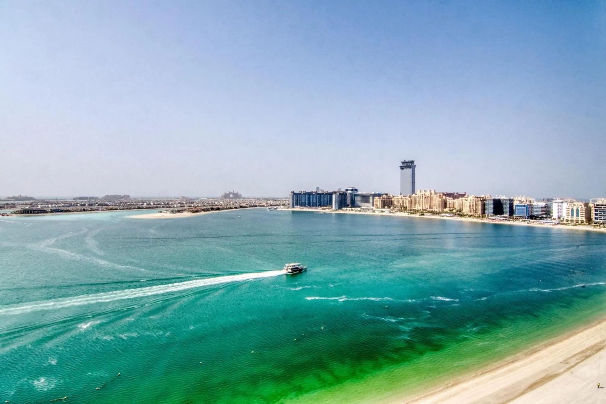 Beach in Sea view 2-Bedroom - Beach Isle