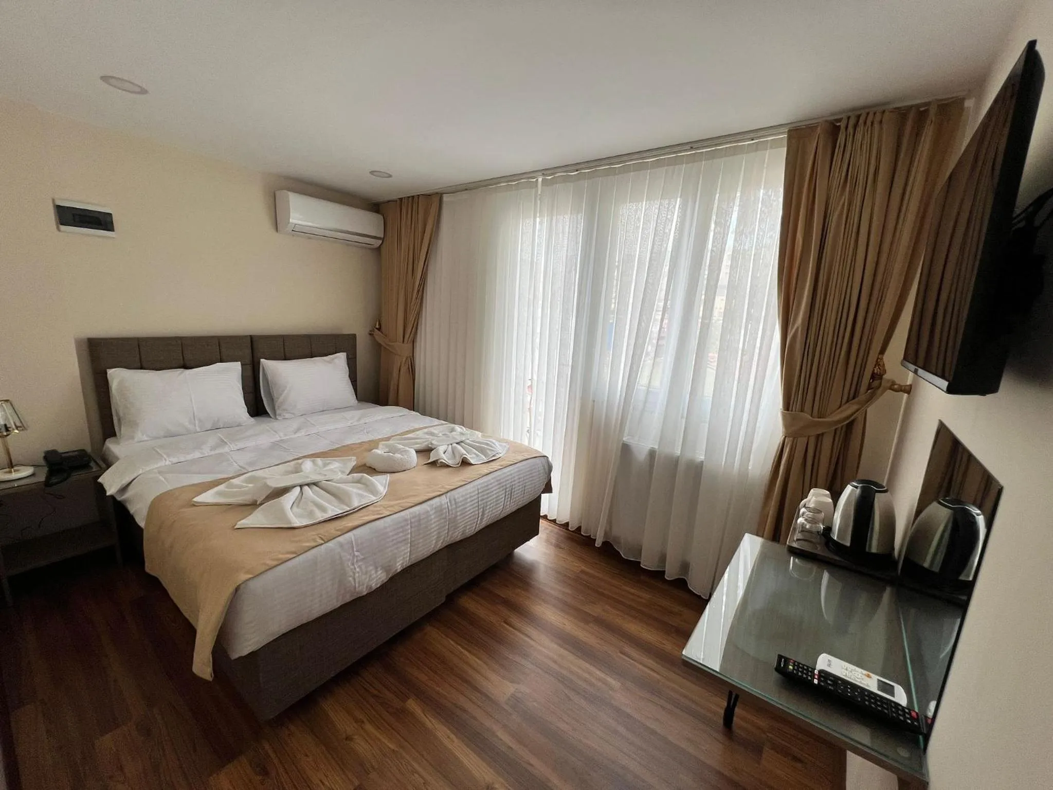 Bed in Taksim Nacre 360 Suit