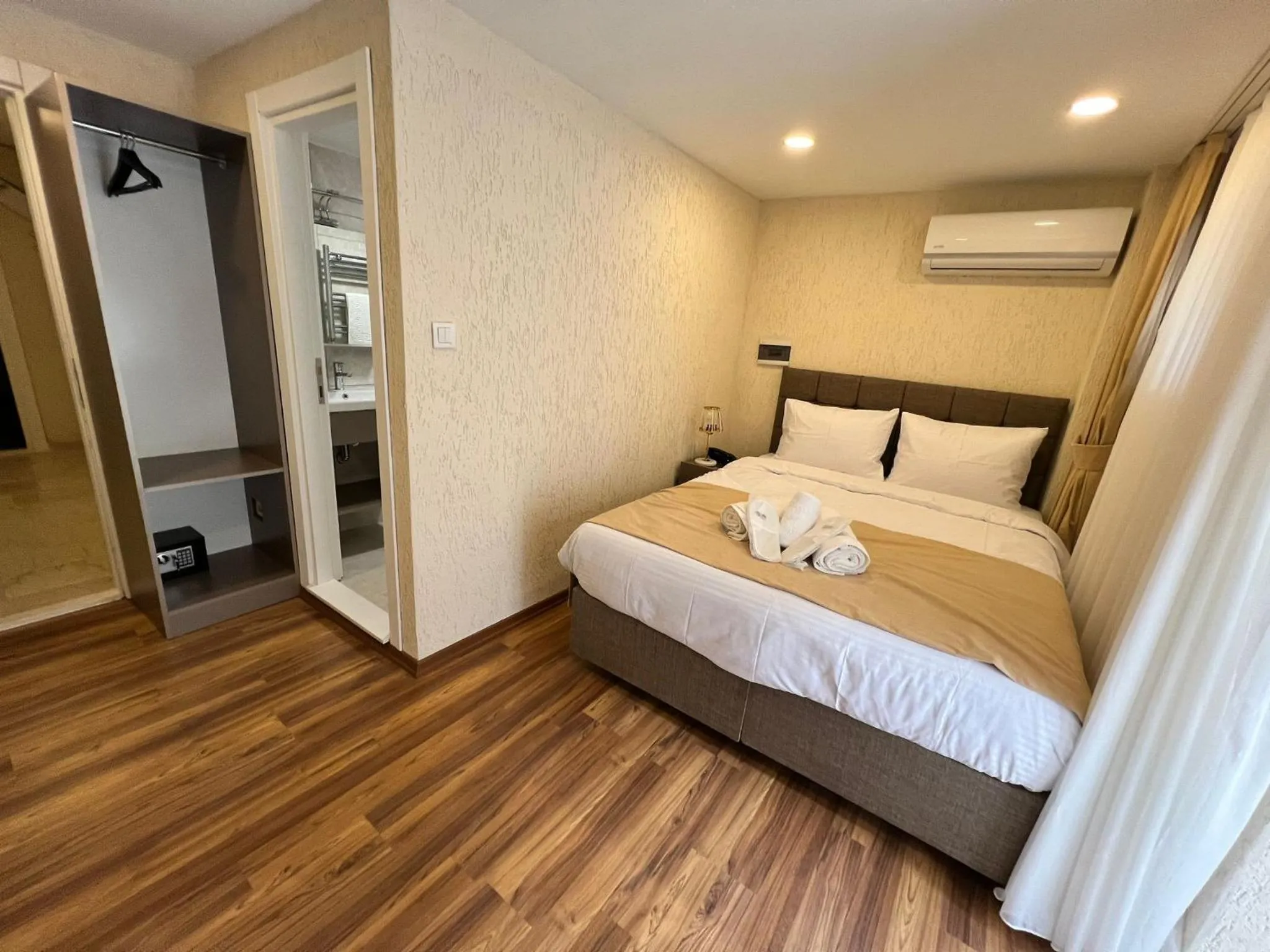 Bed in Taksim Nacre 360 Suit