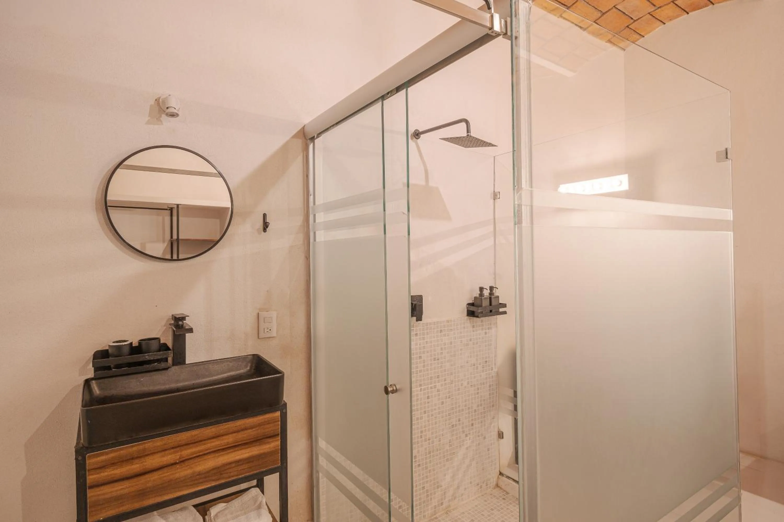 Shower in El Refugio de Sayulita - Solo Adultos