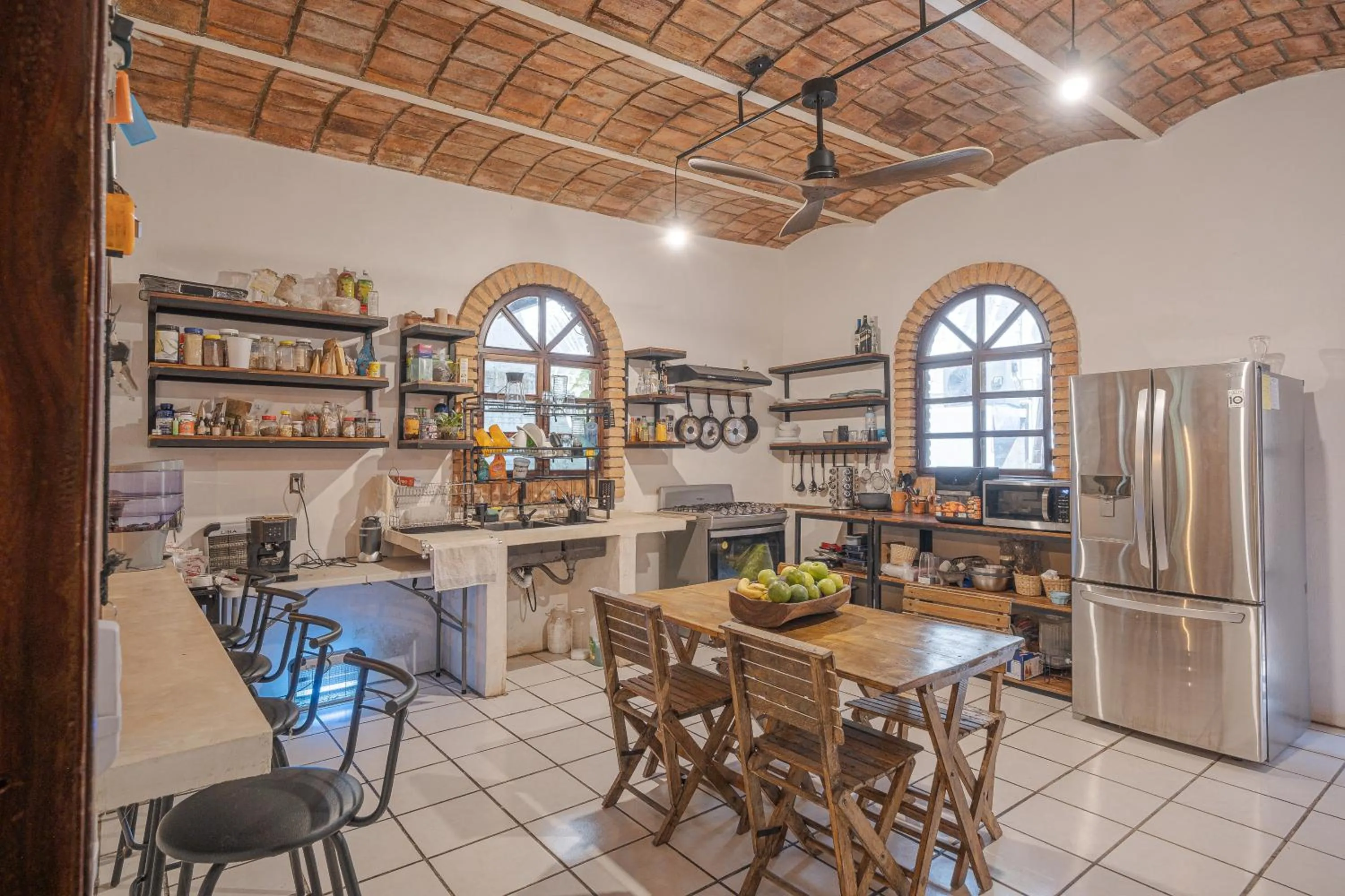 Communal kitchen in El Refugio de Sayulita - Solo Adultos