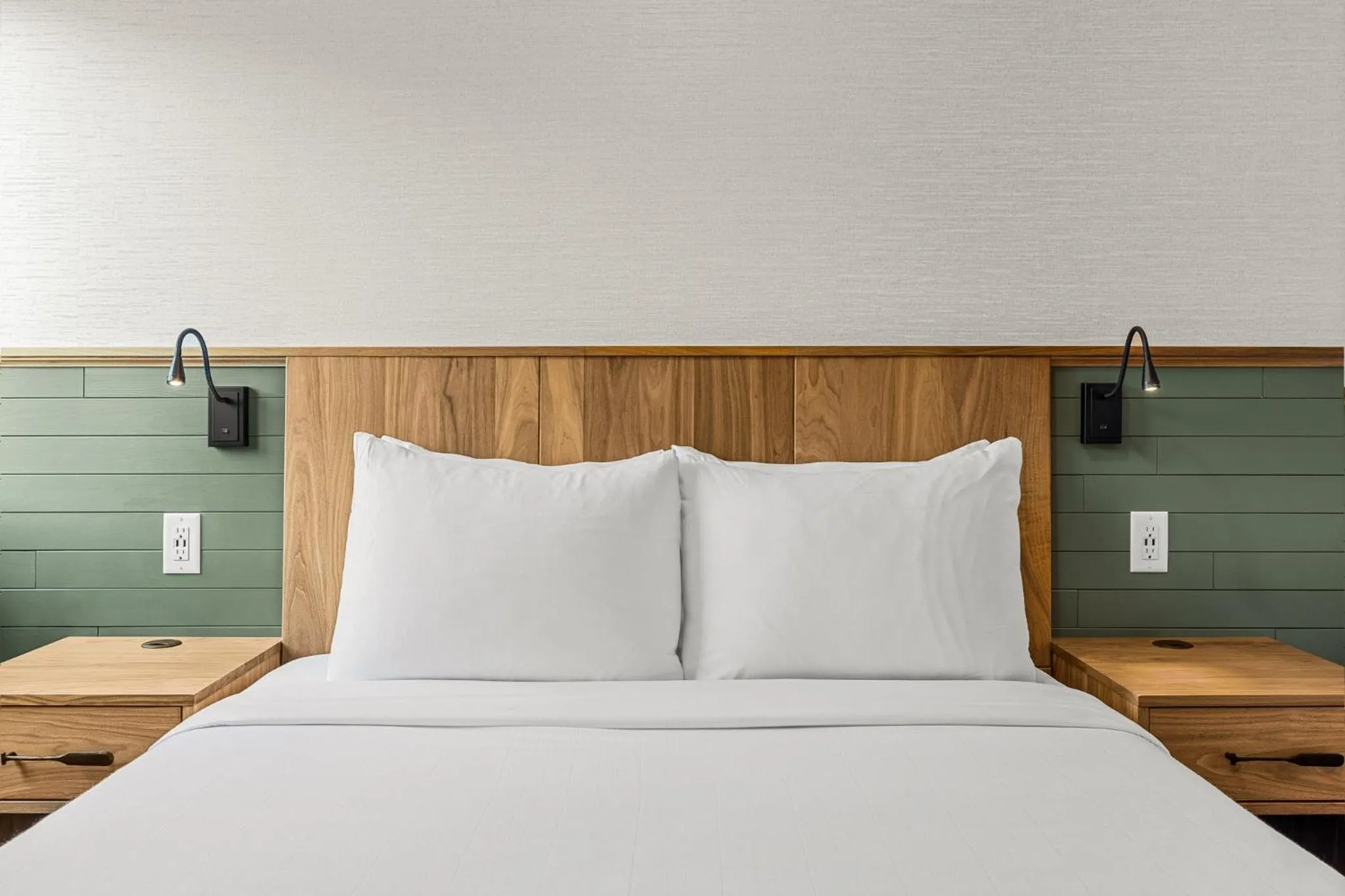 Bedroom, Bed in Hotel Canoe and Suites