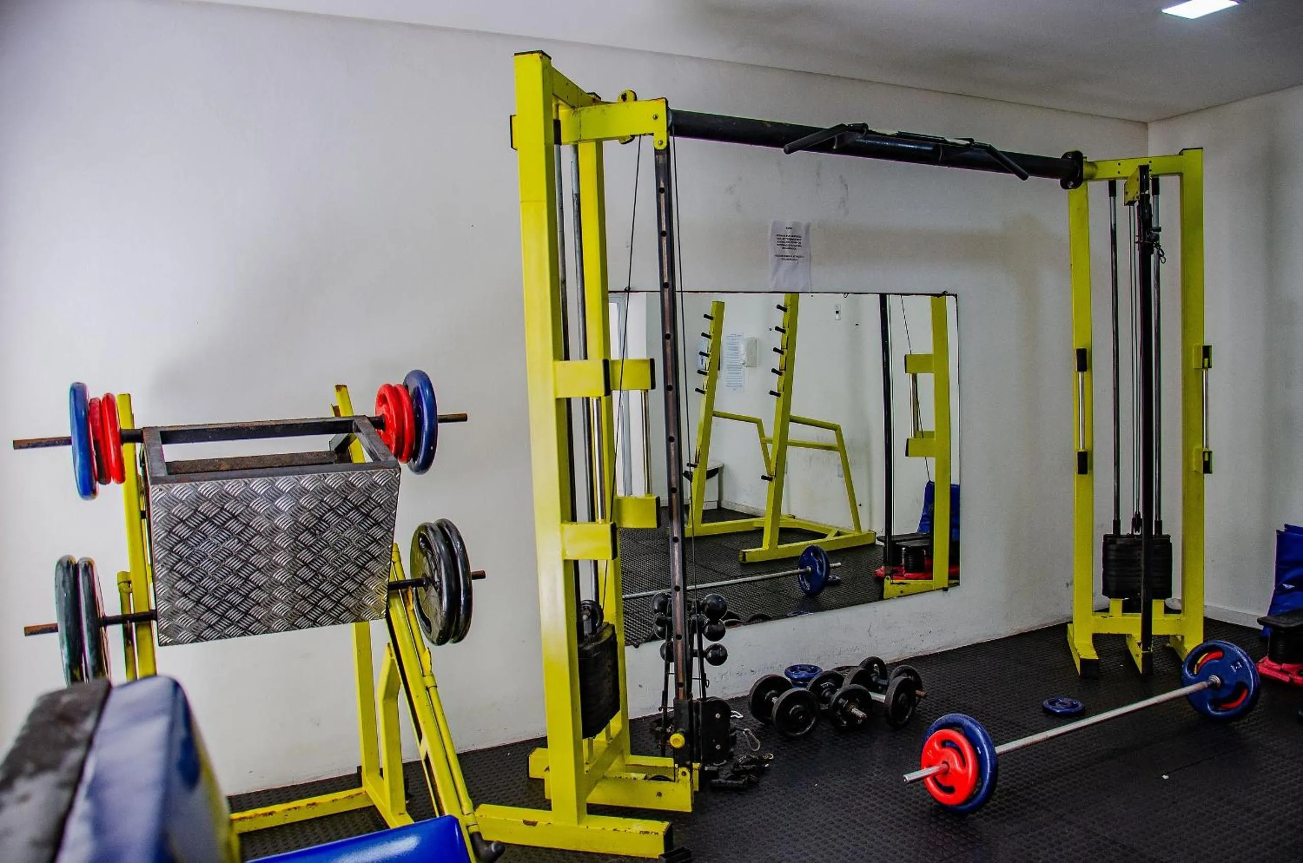 Fitness centre/facilities in Suíte PÉ NA AREIA com PISCINA, WIFI e ESTACIONAMENTO em PONTA NEGRA