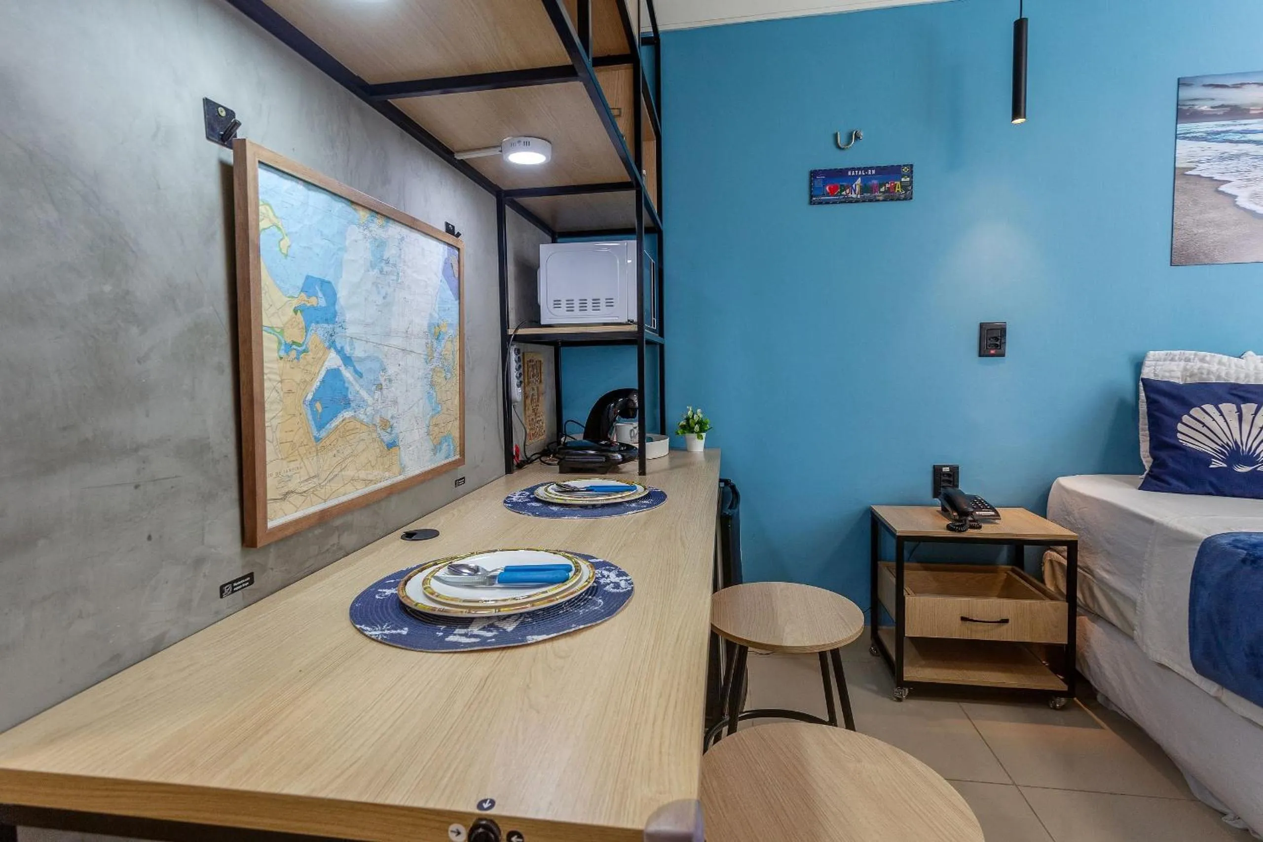 Coffee/tea facilities, Bed in Suíte PÉ NA AREIA com PISCINA, WIFI e ESTACIONAMENTO em PONTA NEGRA