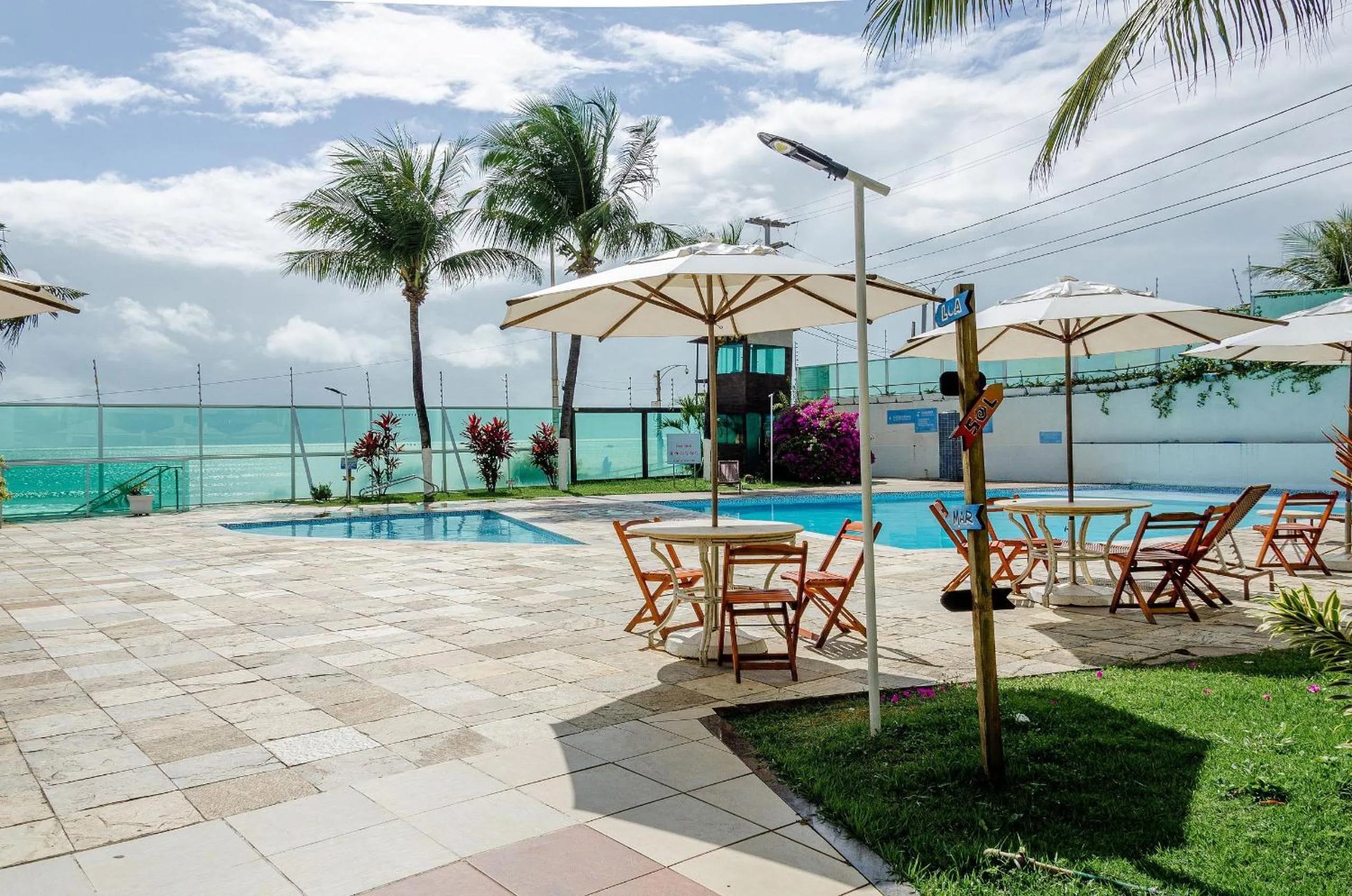 Natural landscape in Suíte PÉ NA AREIA com PISCINA, WIFI e ESTACIONAMENTO em PONTA NEGRA