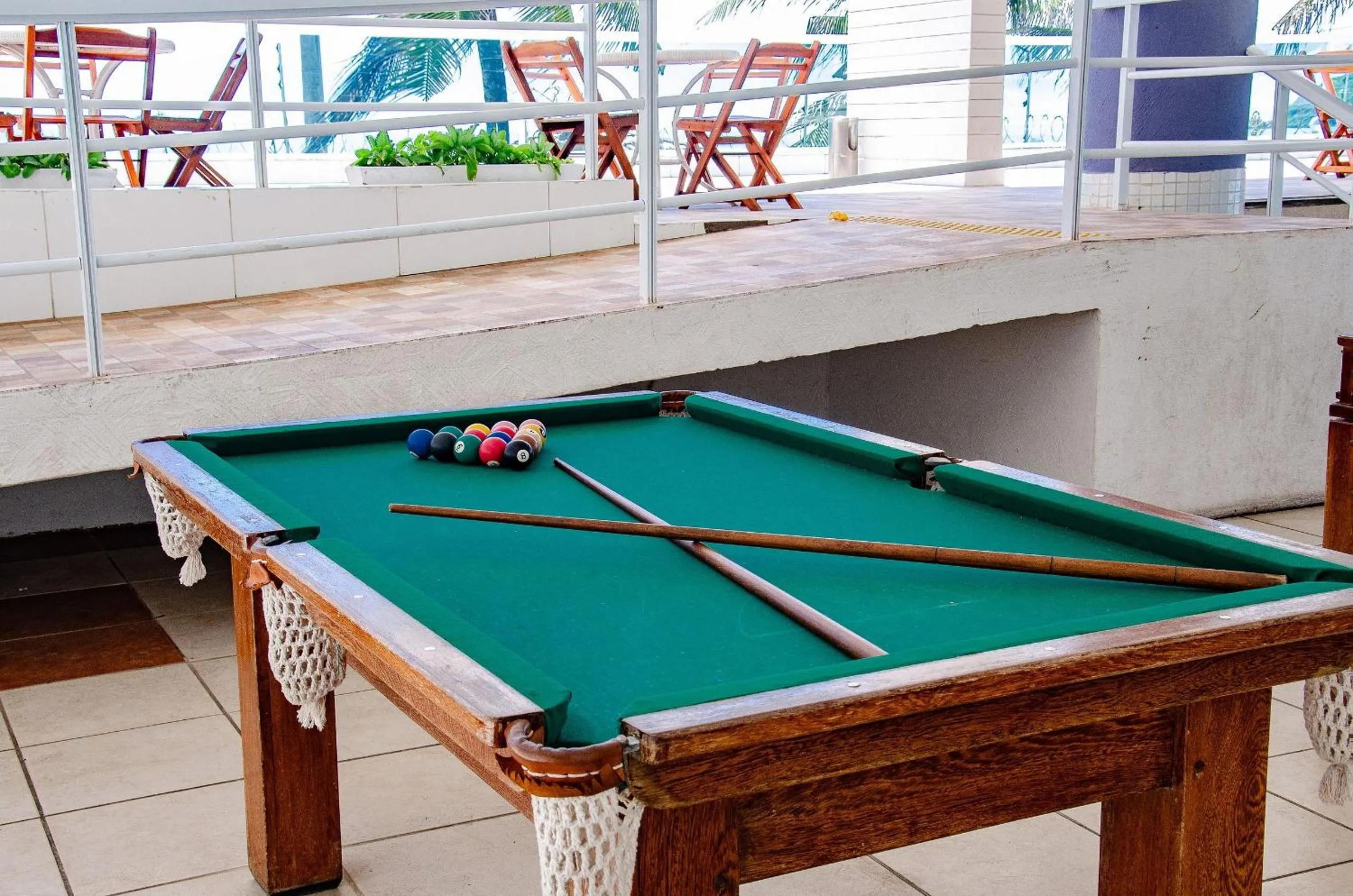 Billiard in Suíte PÉ NA AREIA com PISCINA, WIFI e ESTACIONAMENTO em PONTA NEGRA
