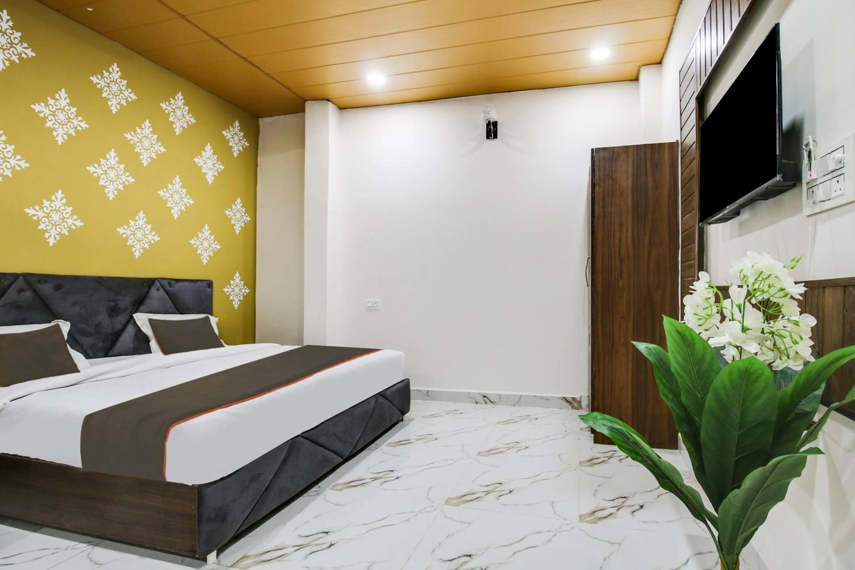 Bedroom, Bed in Hotel O by OYO Sawariya Regency