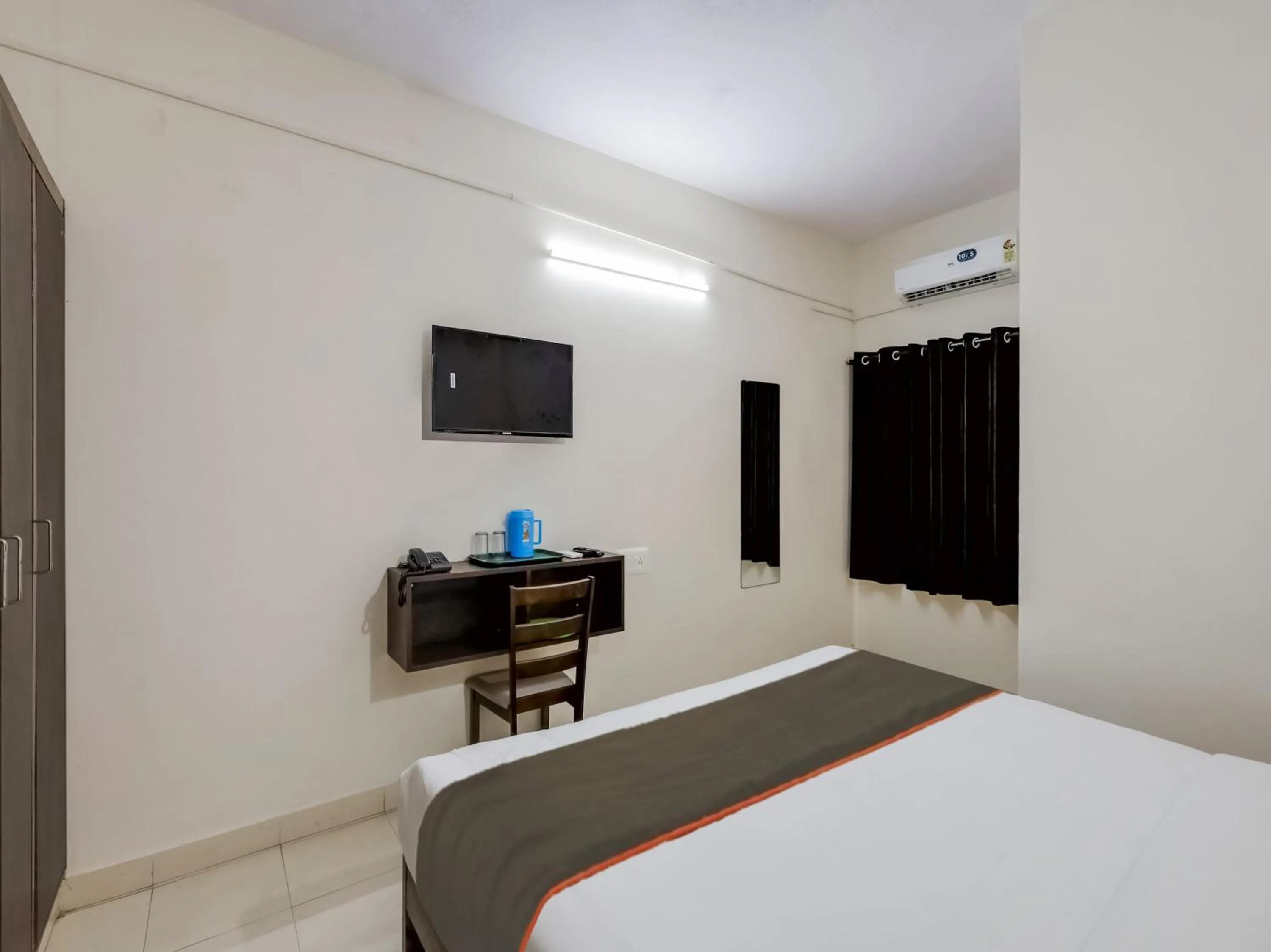 Bedroom in Hotel O Valasaravakkam