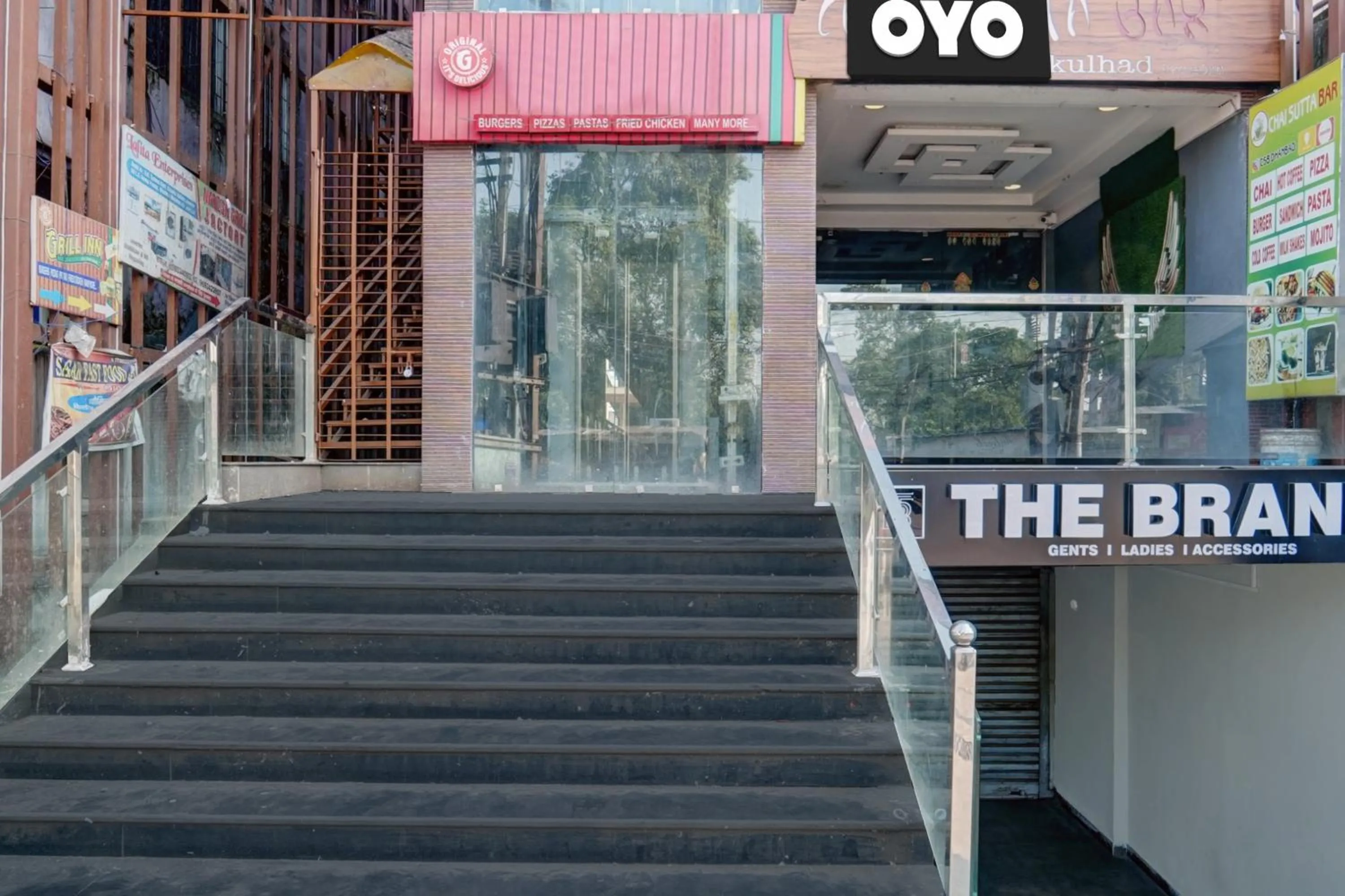 Facade/entrance in Hotel O 27 Degree Hotel