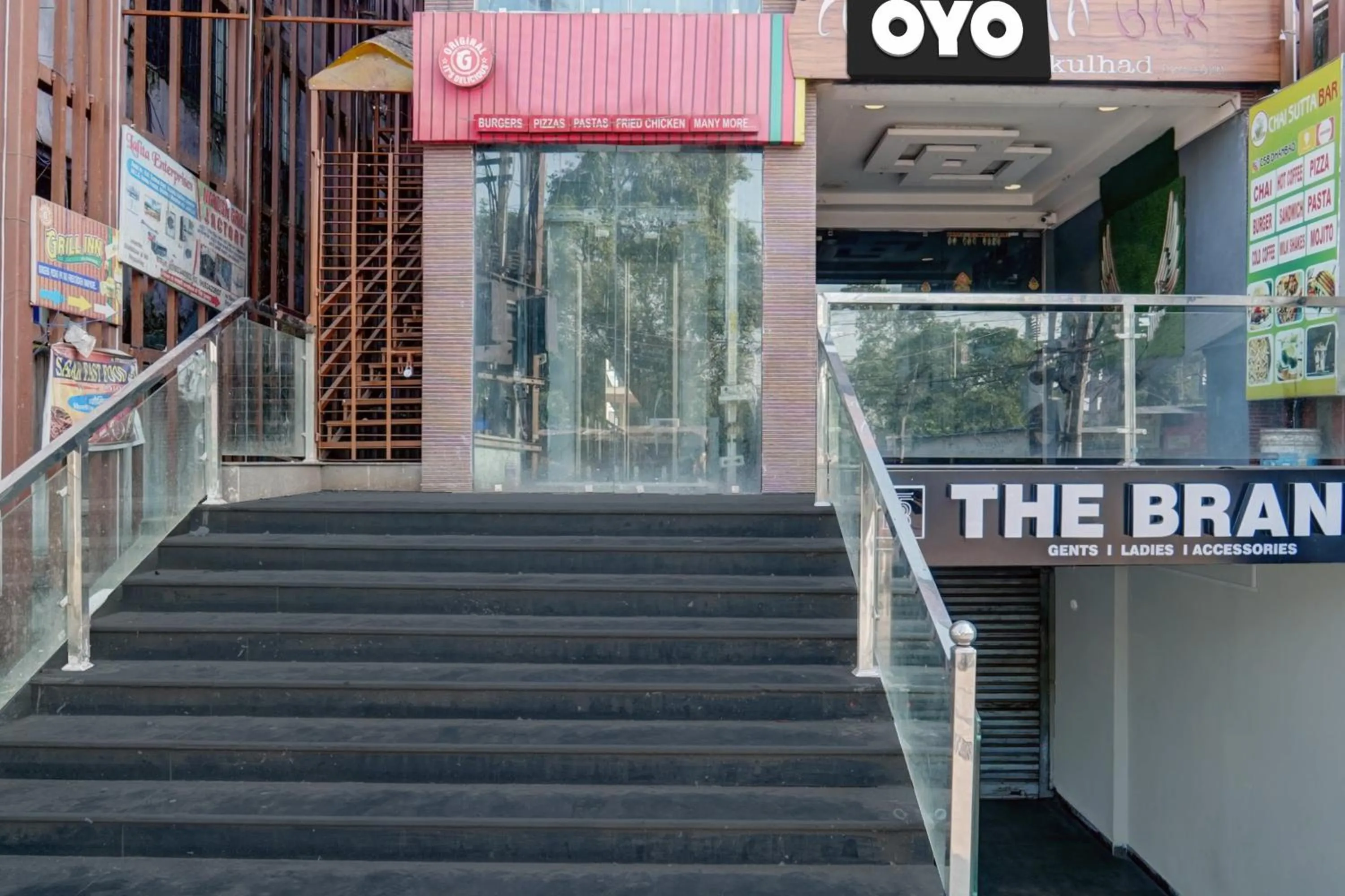 Facade/entrance in Super Hotel O 27 Degree Hotel