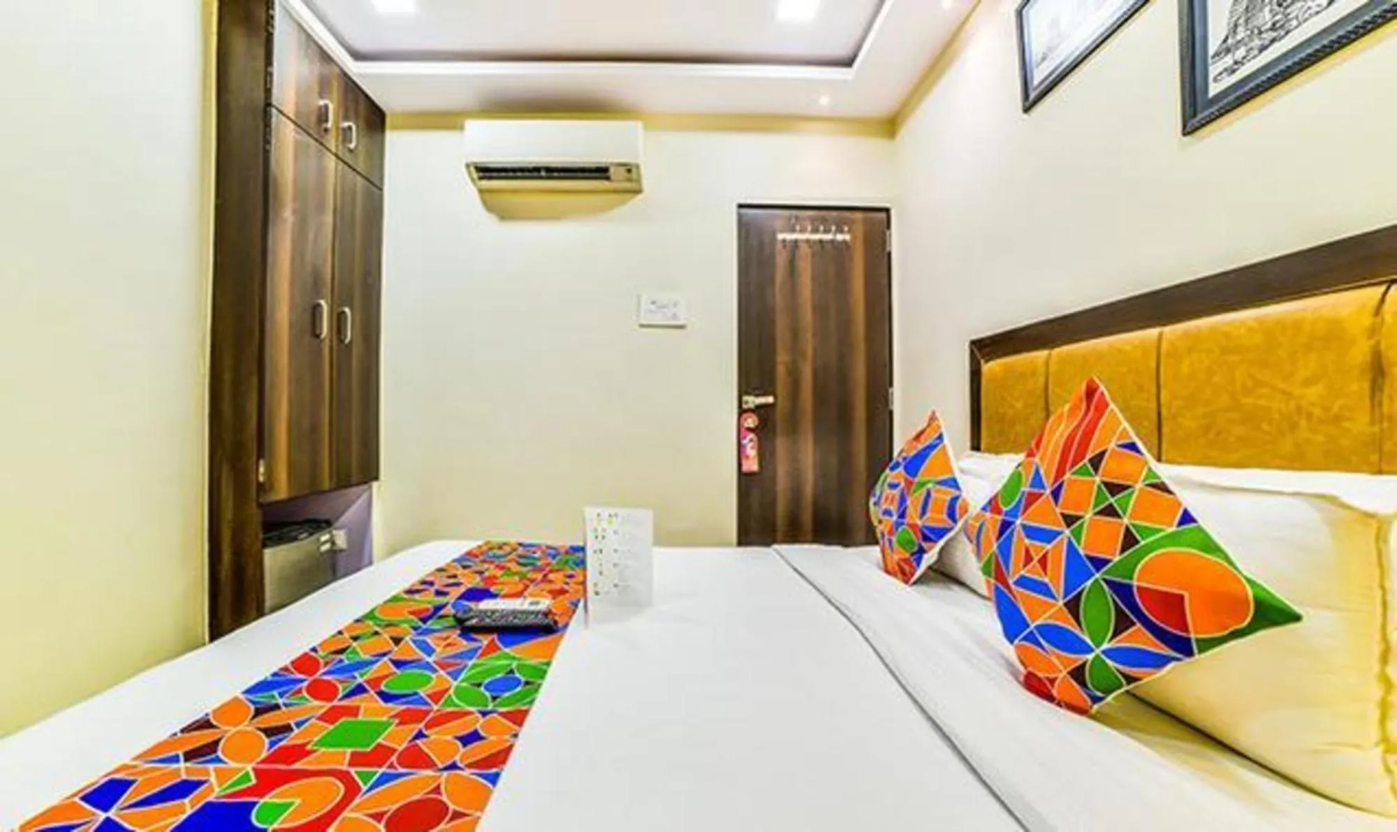 Bed in FabHotel Ascot International II - Nr Mumbai International Airport