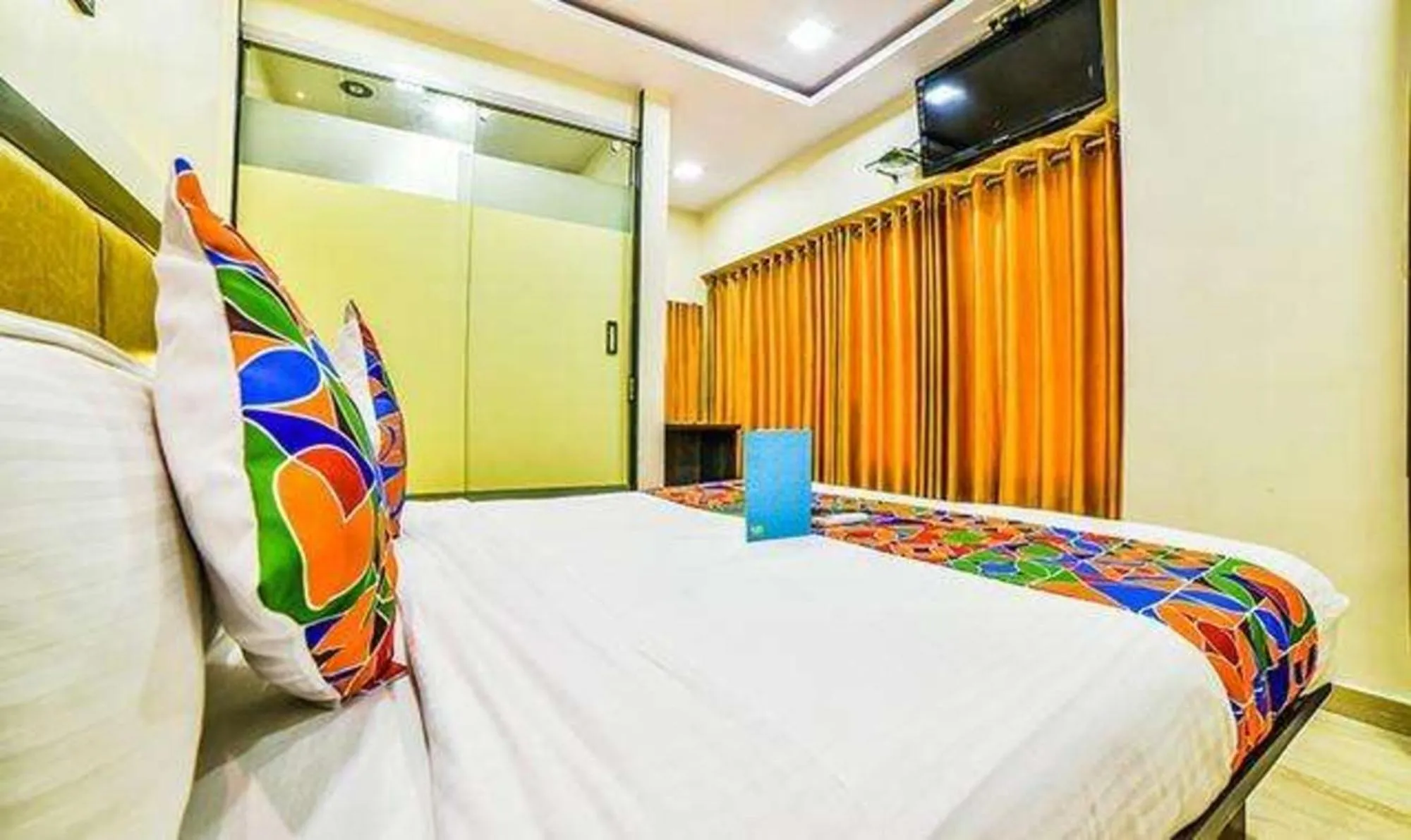 Bed in FabHotel Ascot International II - Nr Mumbai International Airport