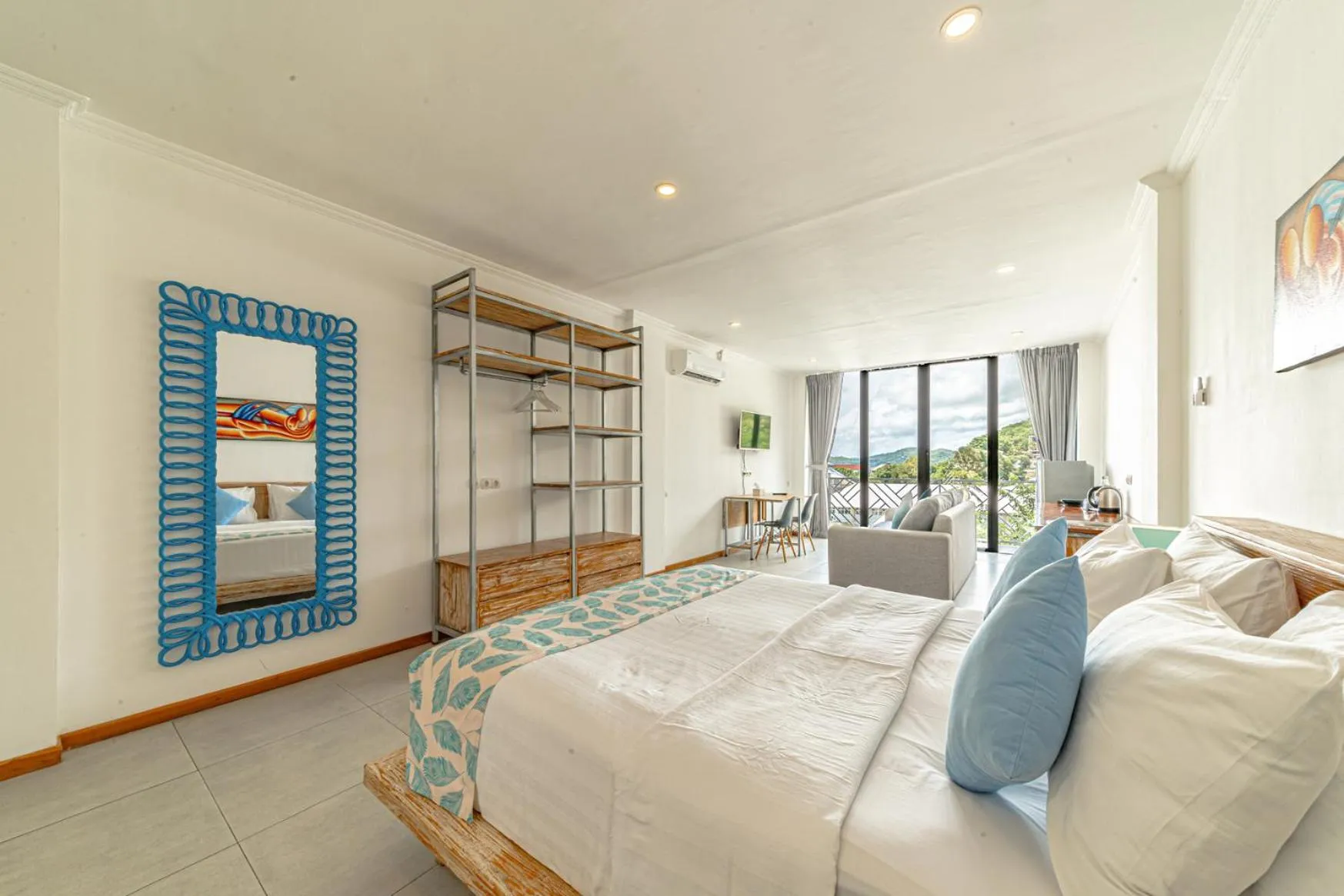 Bedroom, Bed in Komodo Suites Downtown