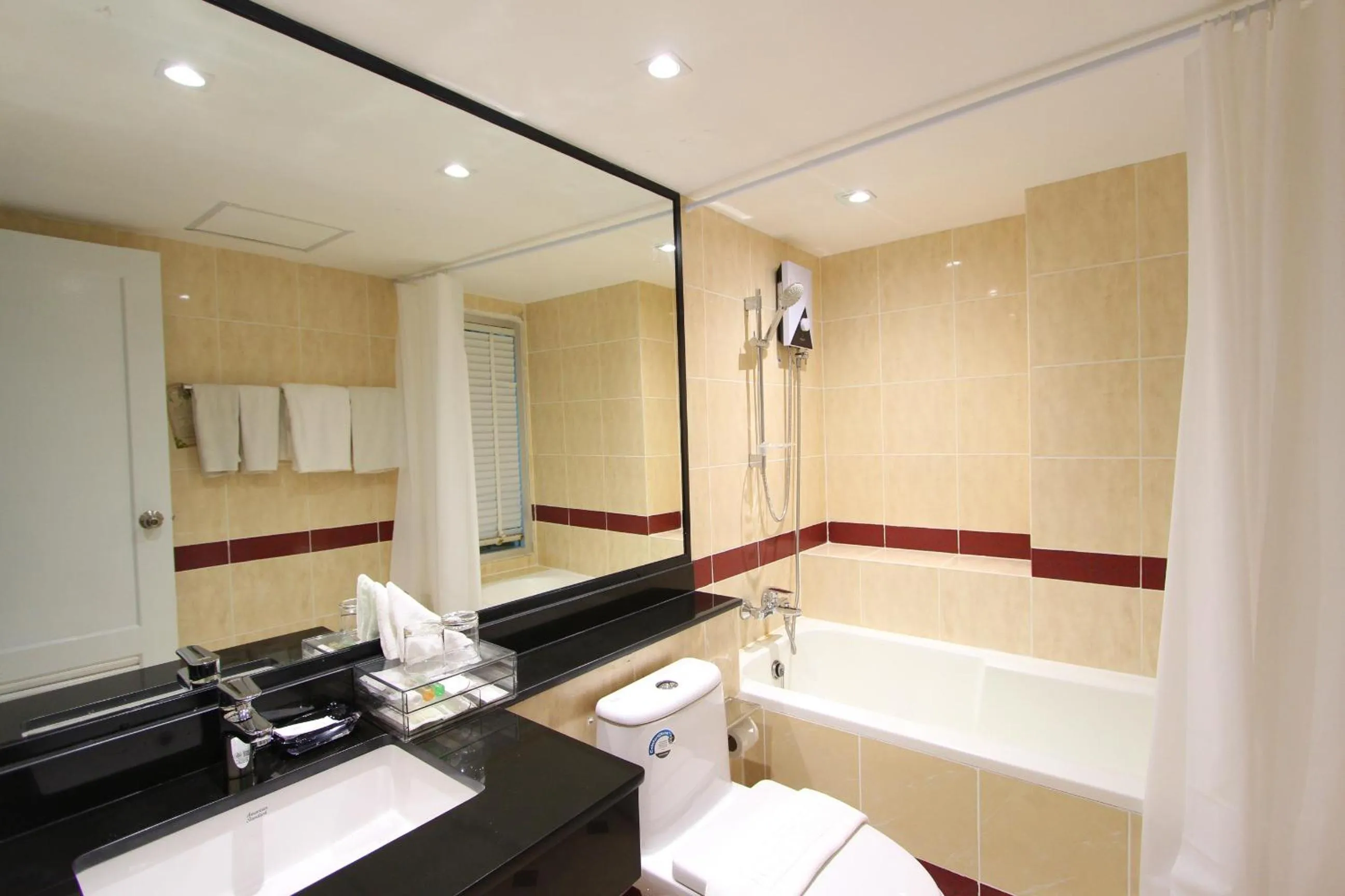 Bathroom in Coco Beach Hotel Jomtien Pattaya