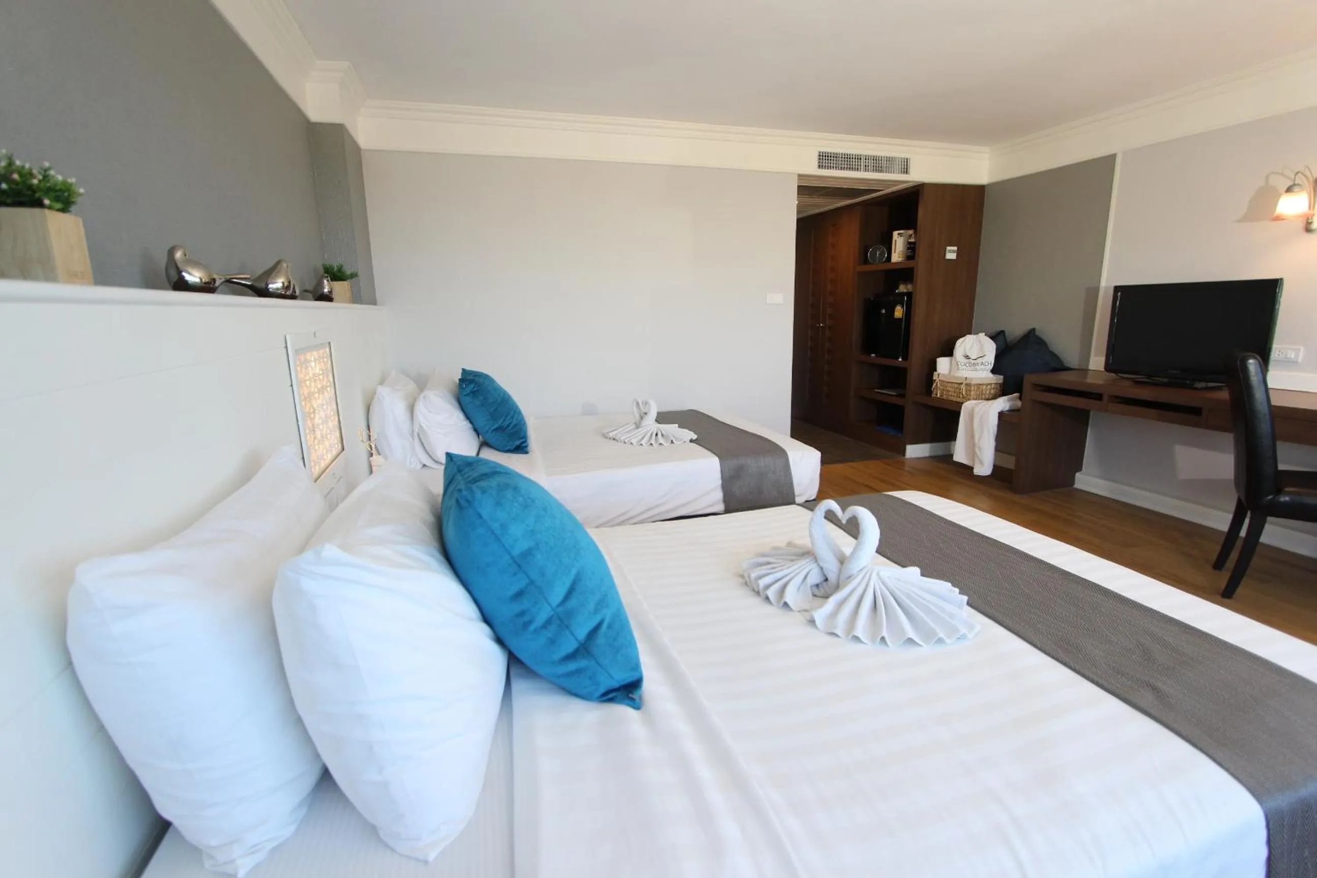 Bed in Coco Beach Hotel Jomtien Pattaya