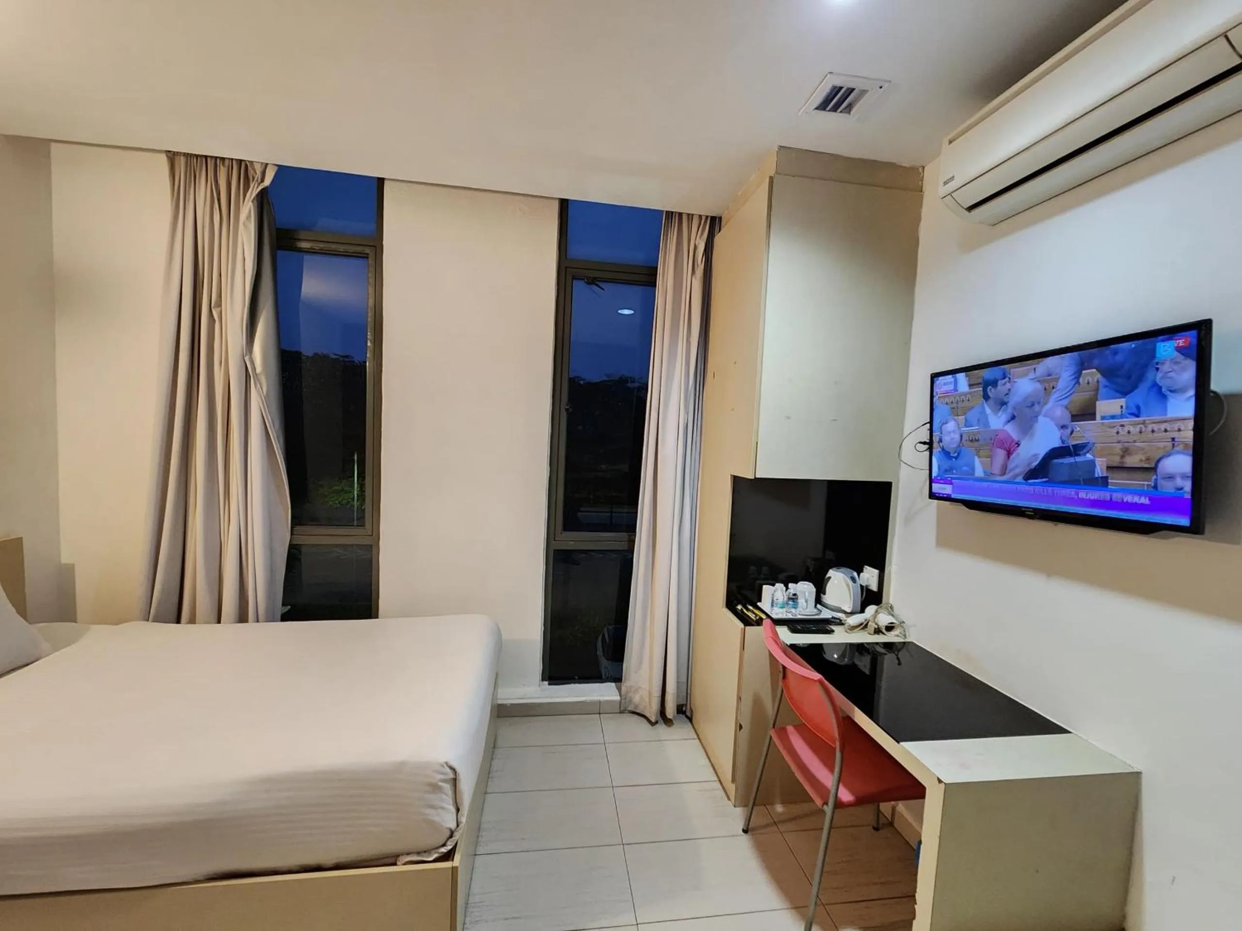 Bed in Kozi Hotel by Ardens - Danga Bay