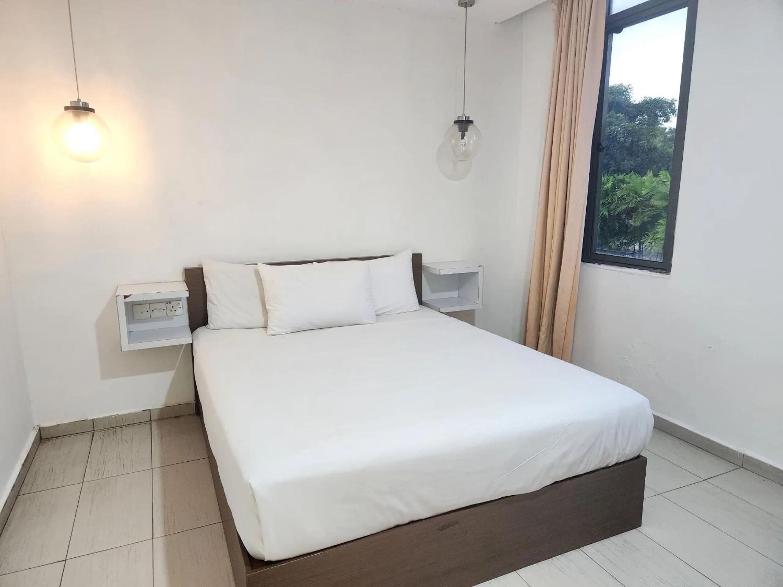 Bedroom, Bed in Kozi Hotel by Ardens - Danga Bay
