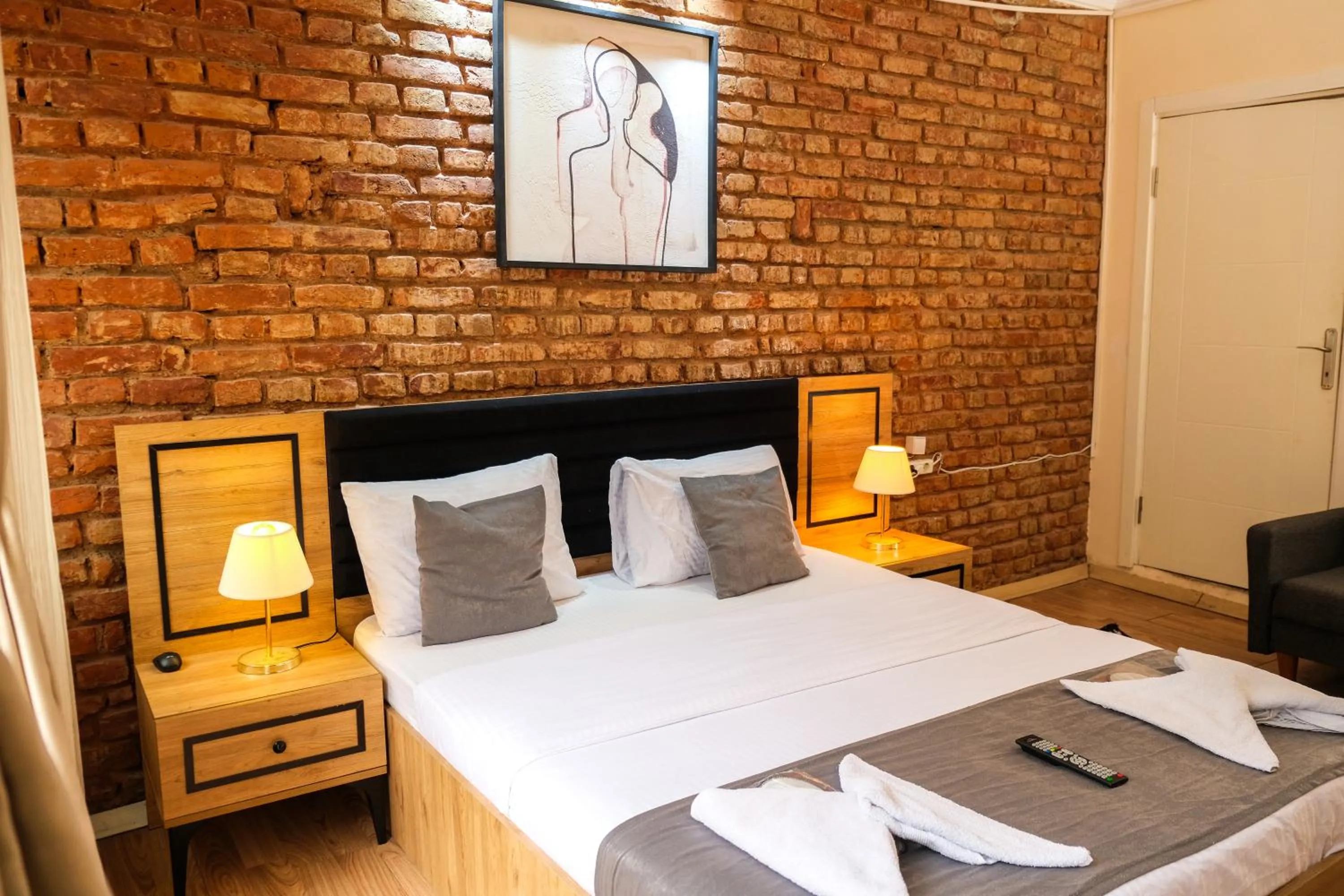 Bed in Taksim Nikea Suites 80