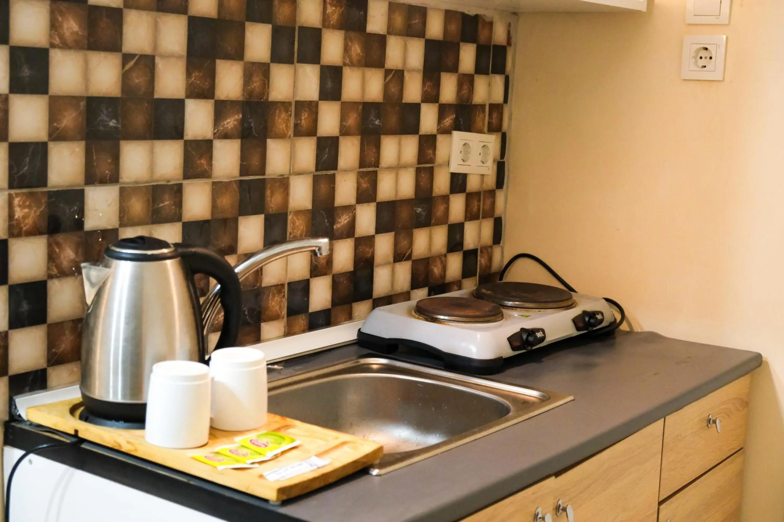 Coffee/tea facilities in Taksim Nikea Suites 80
