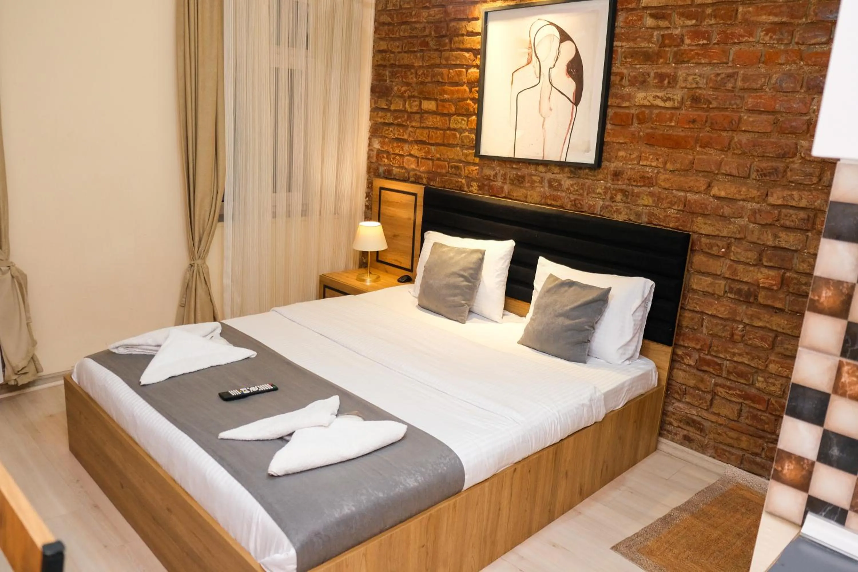 Bed in Taksim Nikea Suites 80