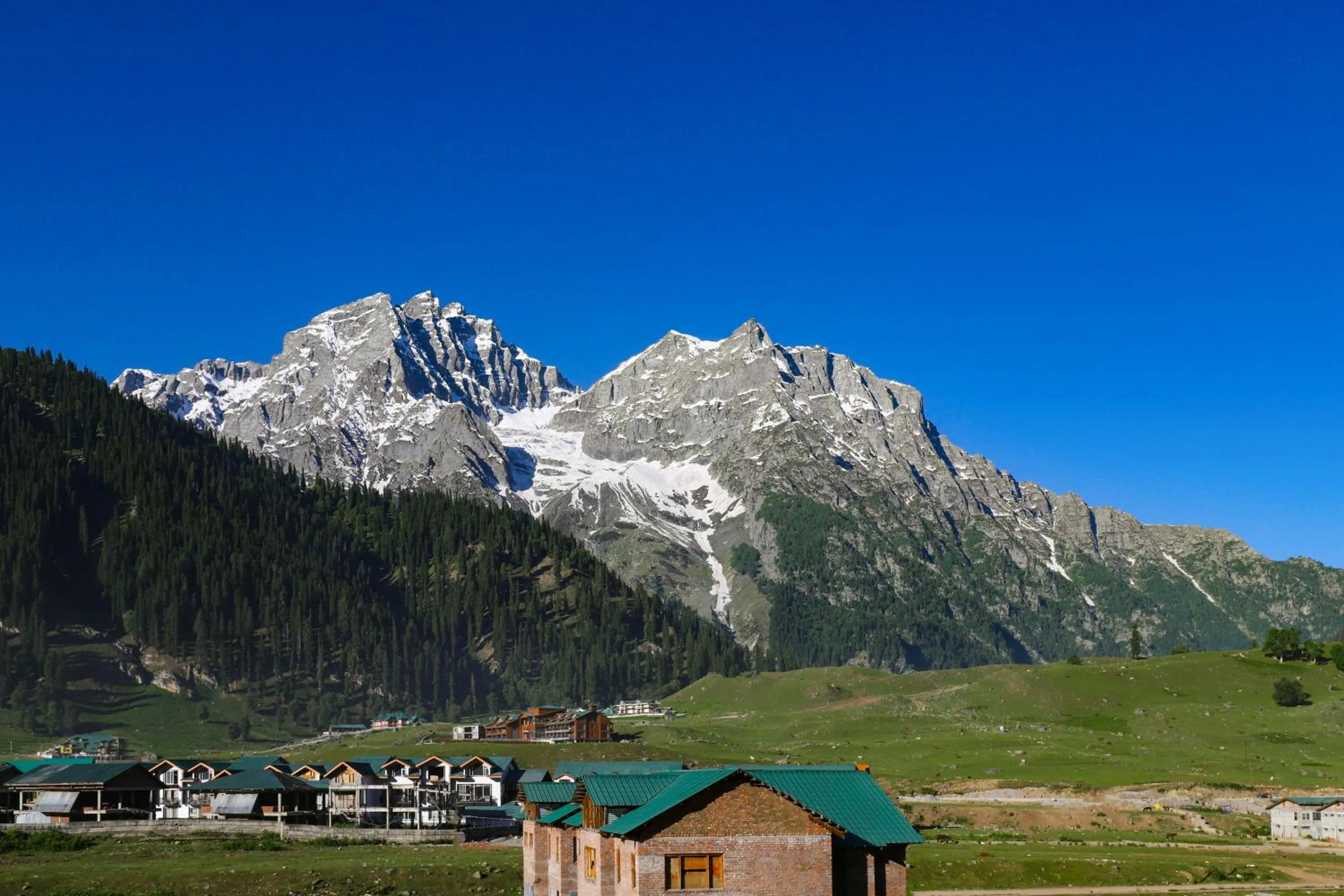 Lemon Tree Hotel, Sonamarg