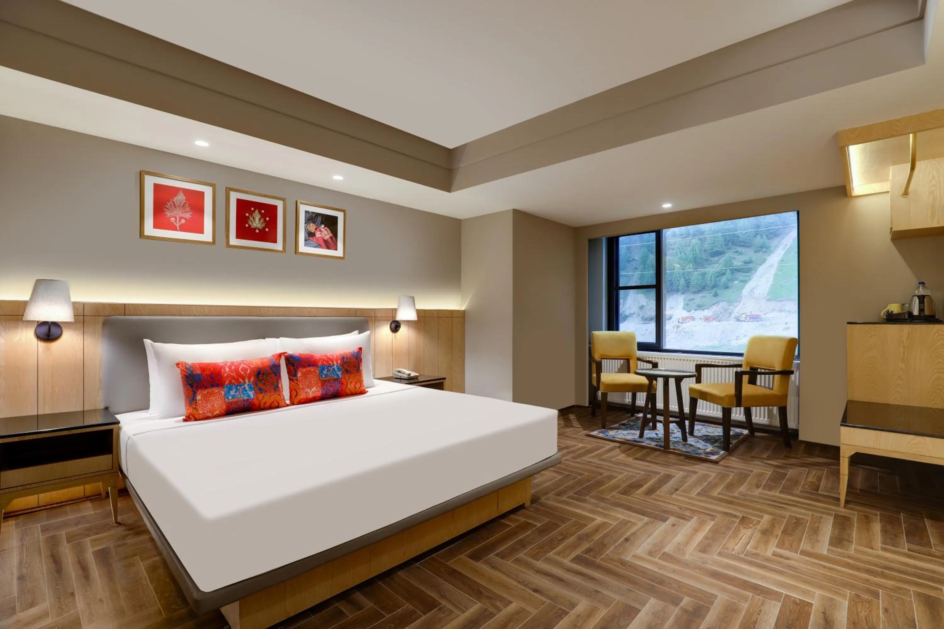 Bed in Lemon Tree Hotel, Sonamarg