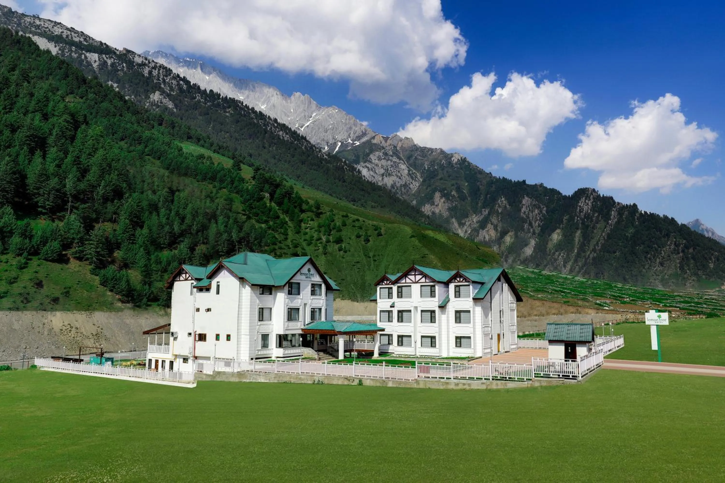 Lemon Tree Hotel, Sonamarg
